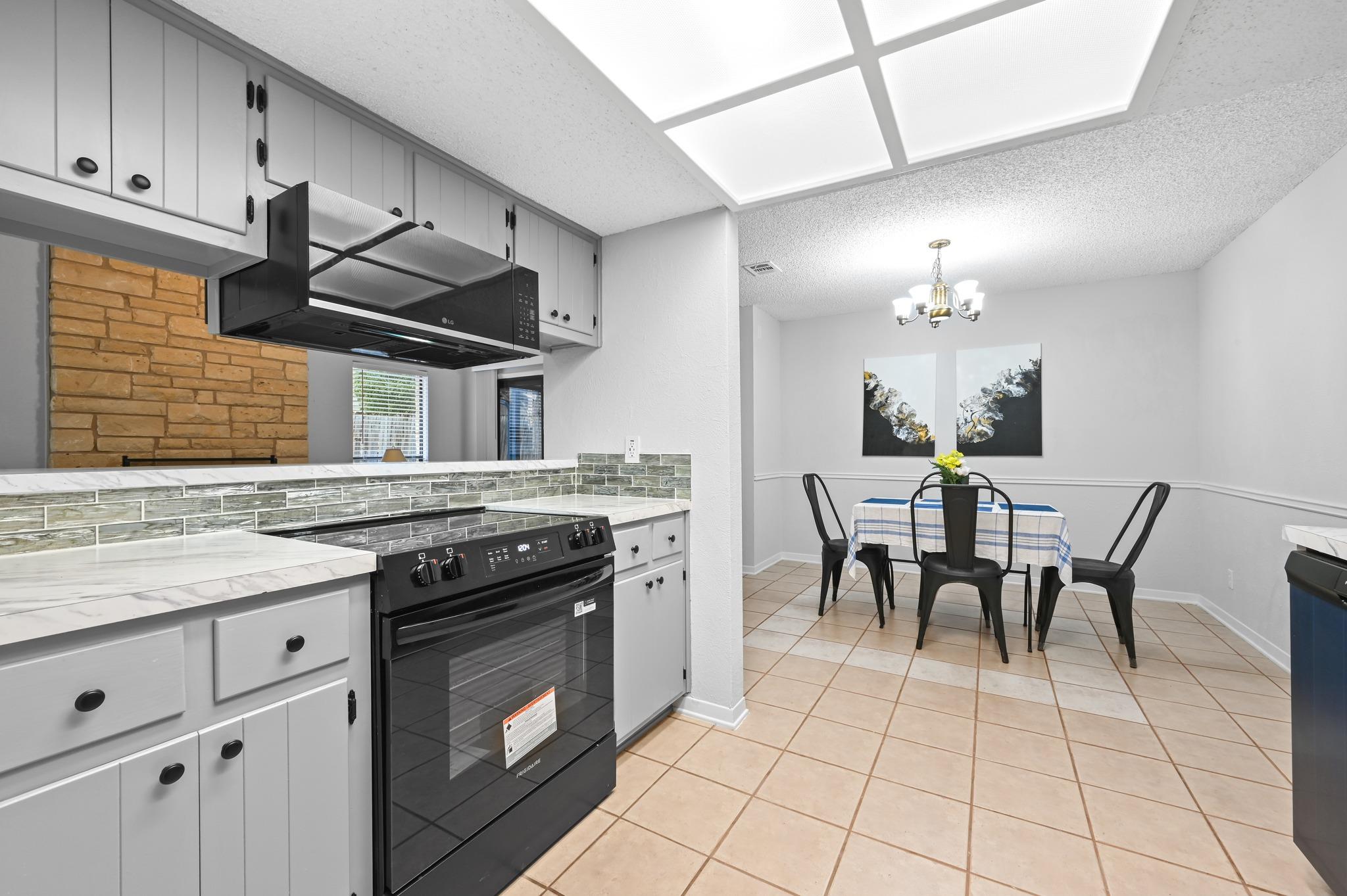 275 Mooring Cir # A, Lakeway, TX 78734