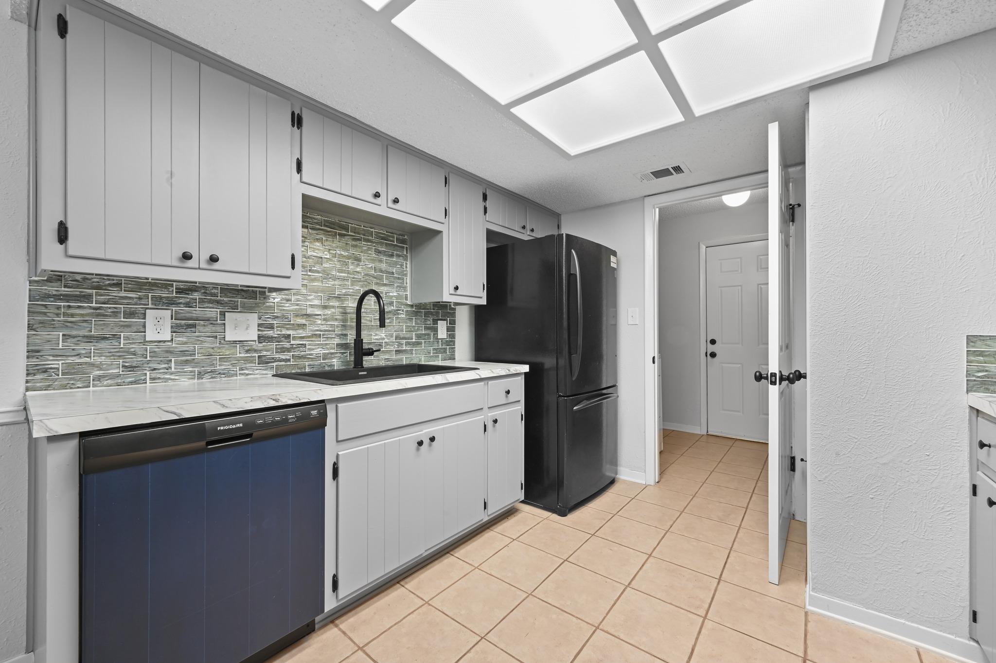 275 Mooring Cir # A, Lakeway, TX 78734