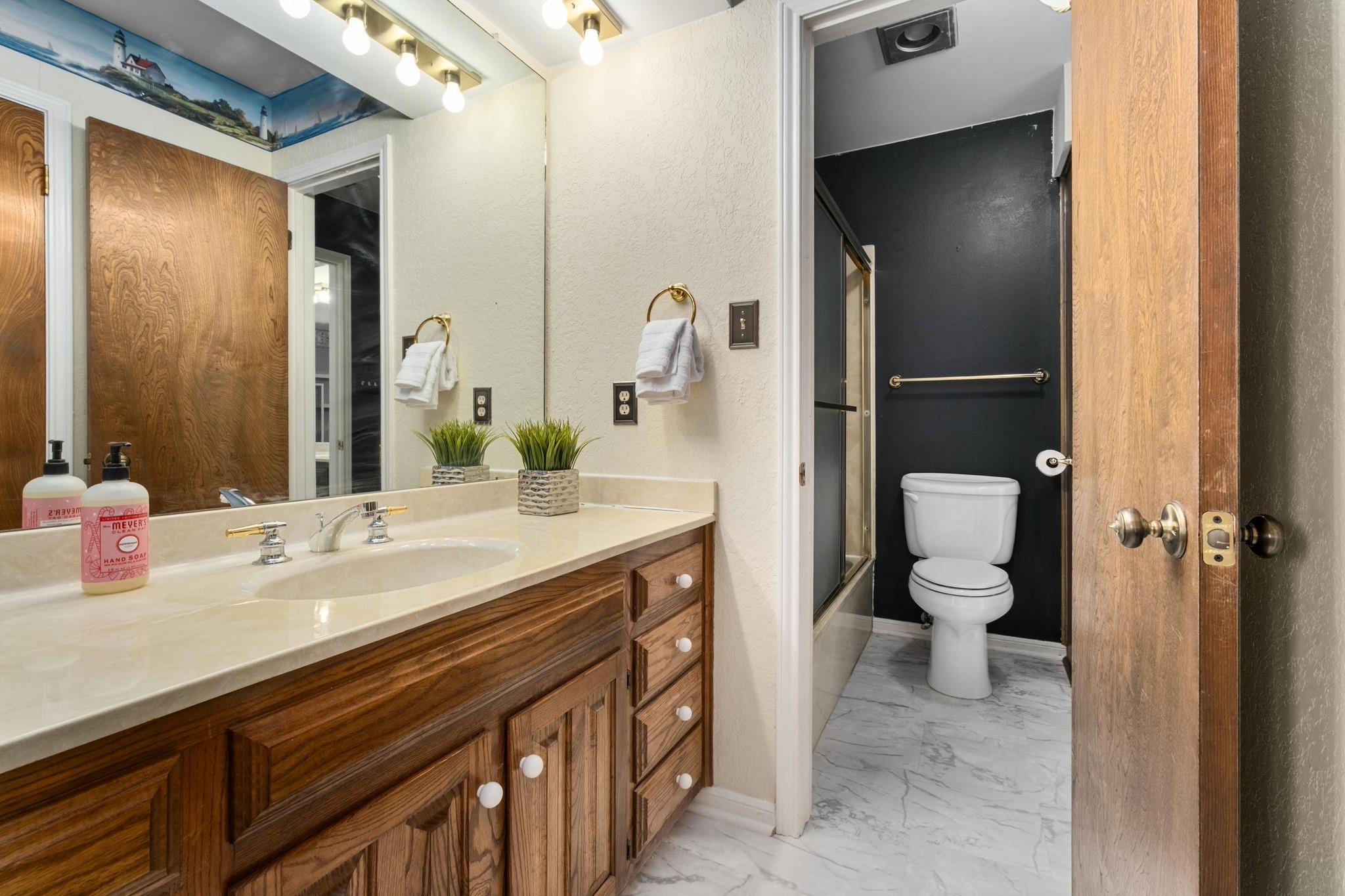 10400 La Costa Dr, Austin, TX 78747