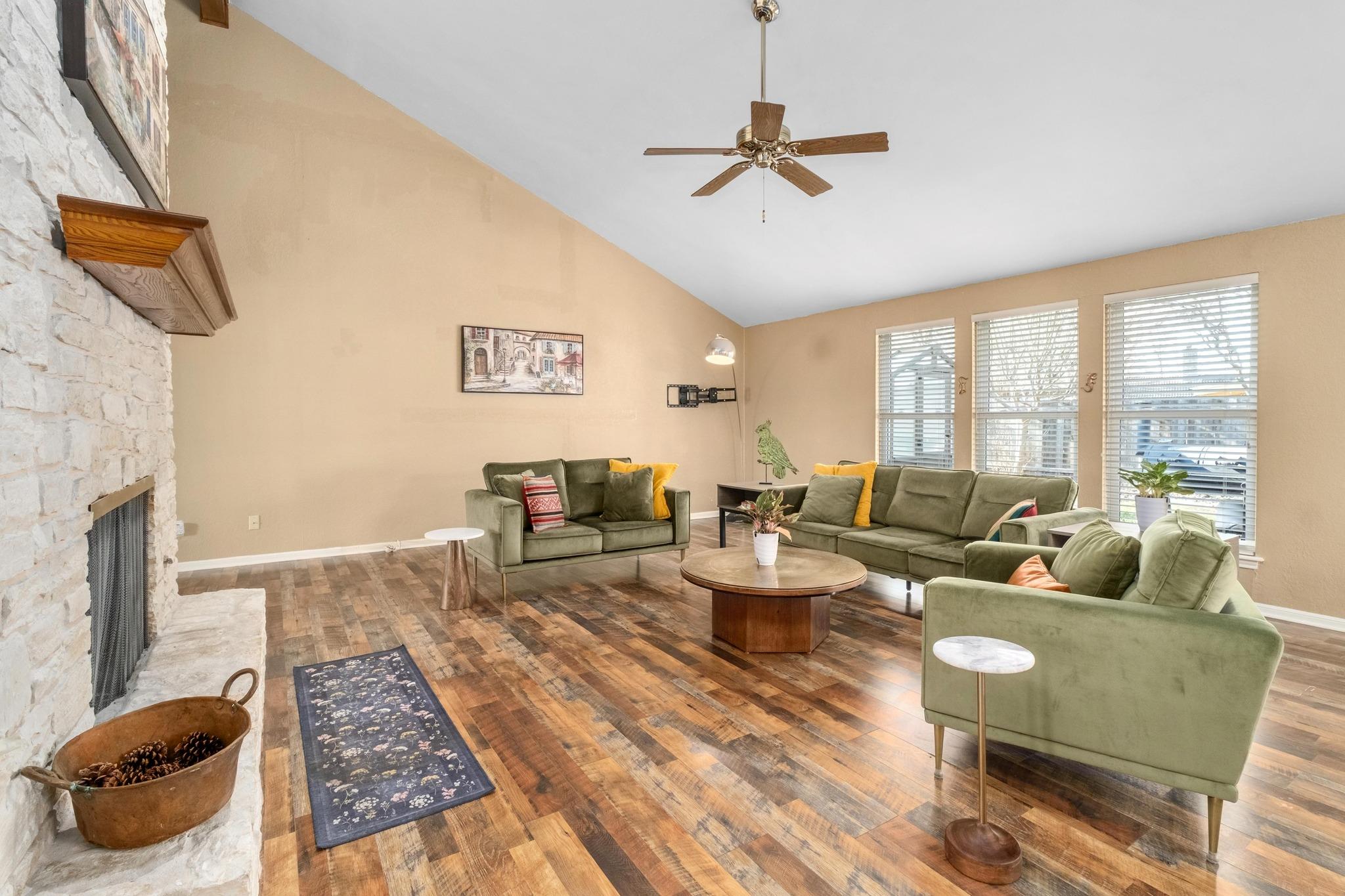 10400 La Costa Dr, Austin, TX 78747