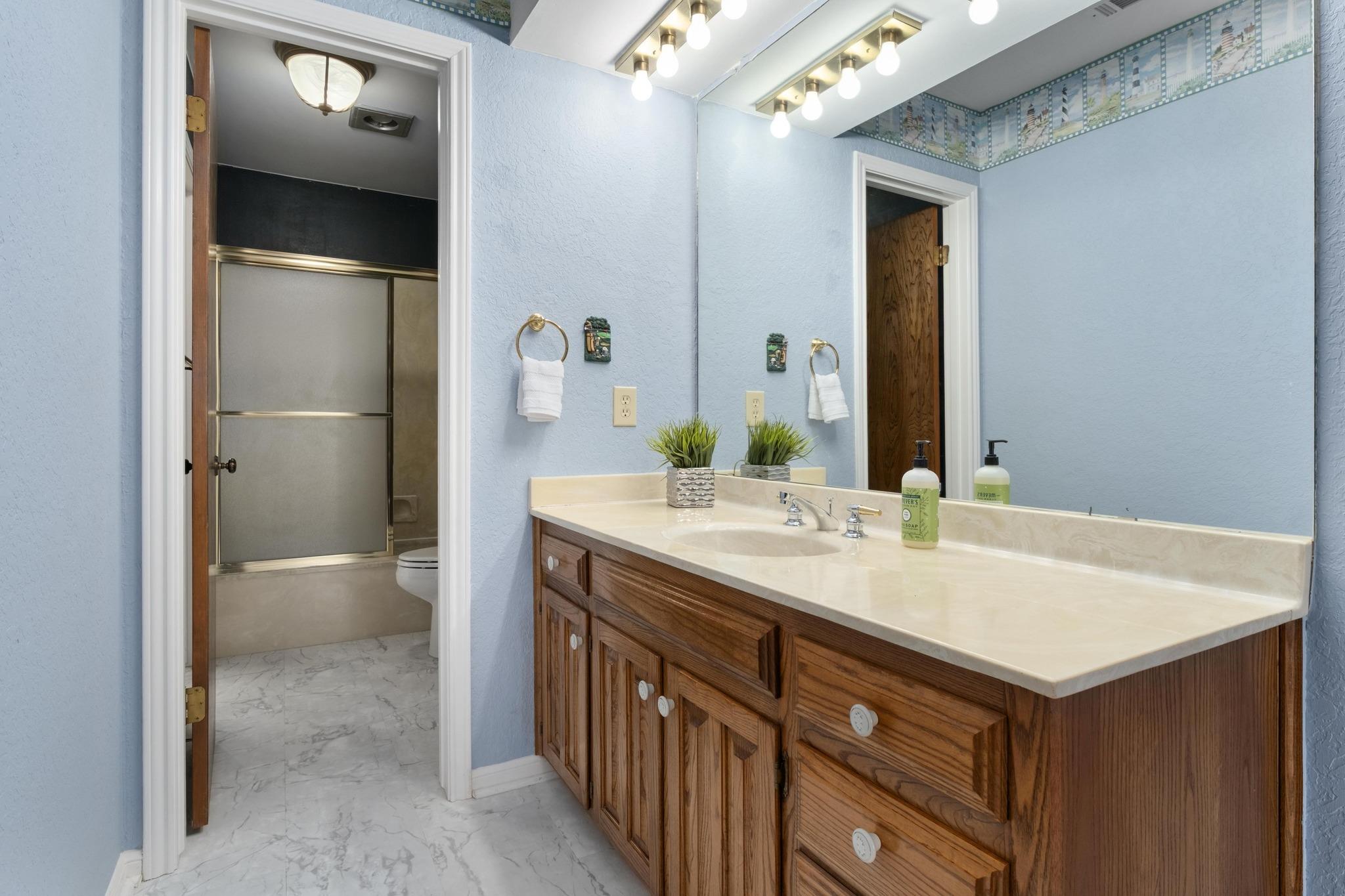 10400 La Costa Dr, Austin, TX 78747