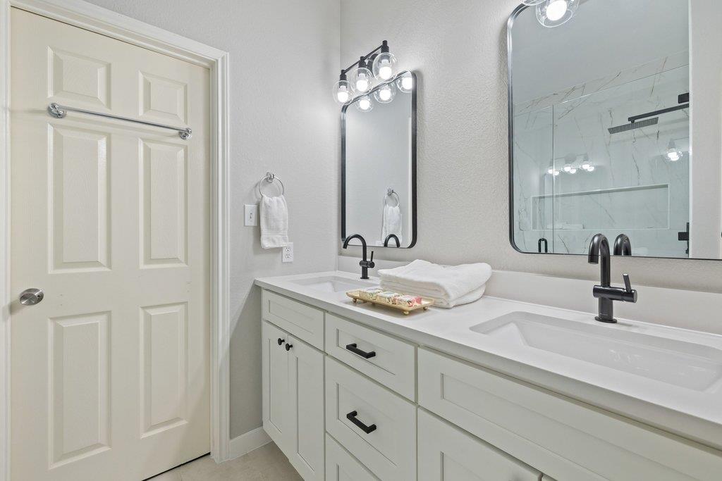 7501 Shadowridge Run # 119, Austin, TX 78749