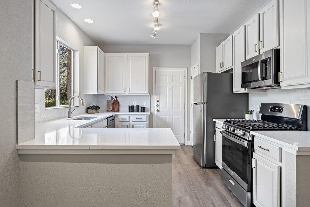 7501 Shadowridge Run # 119, Austin, TX 78749