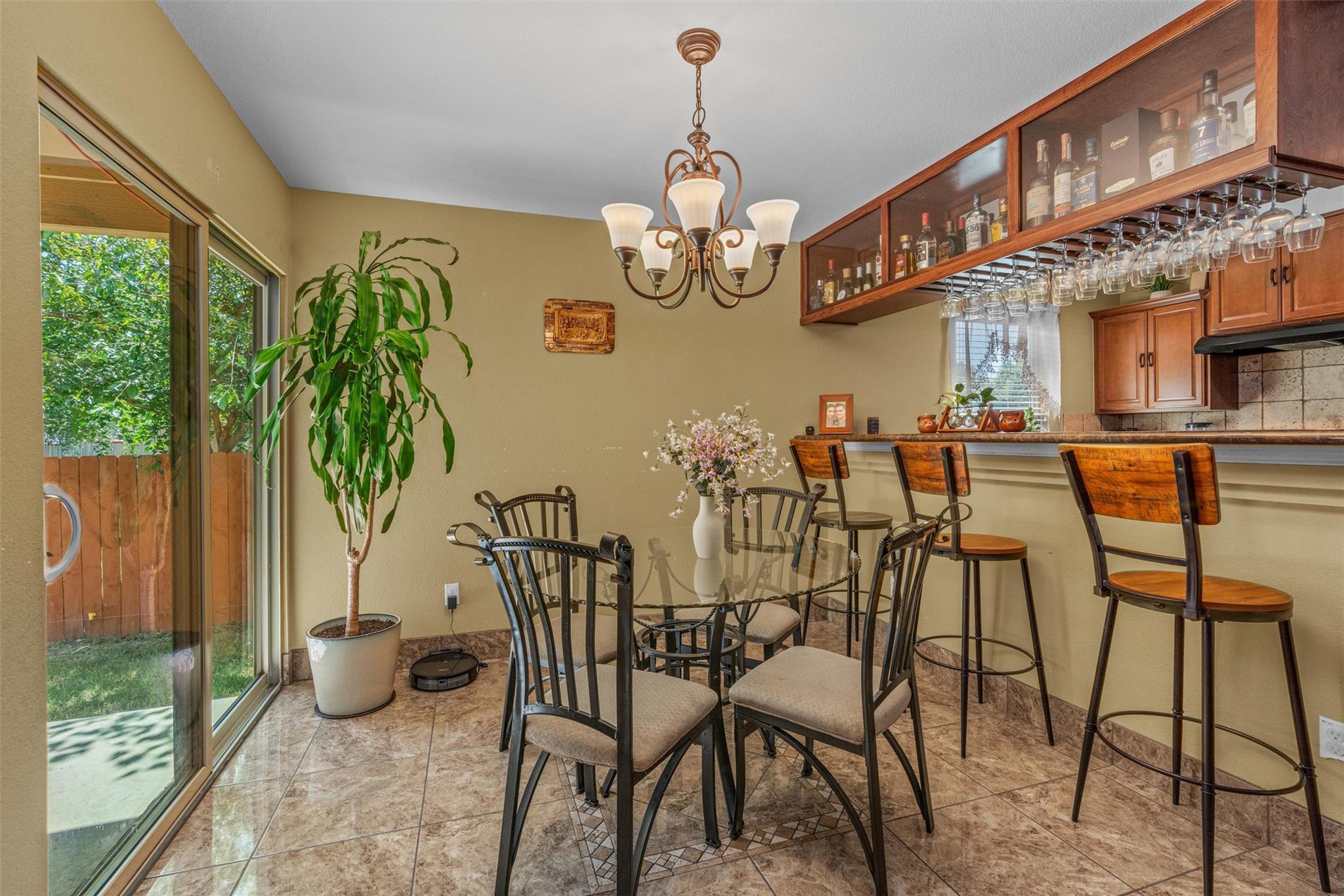 611 Big Bend Trl, Taylor, TX 76574