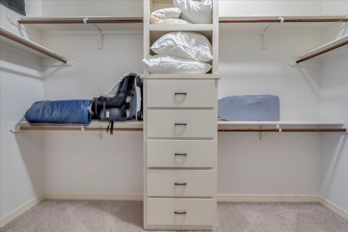 302 Guadalupe River Dr, Seguin, TX 78155