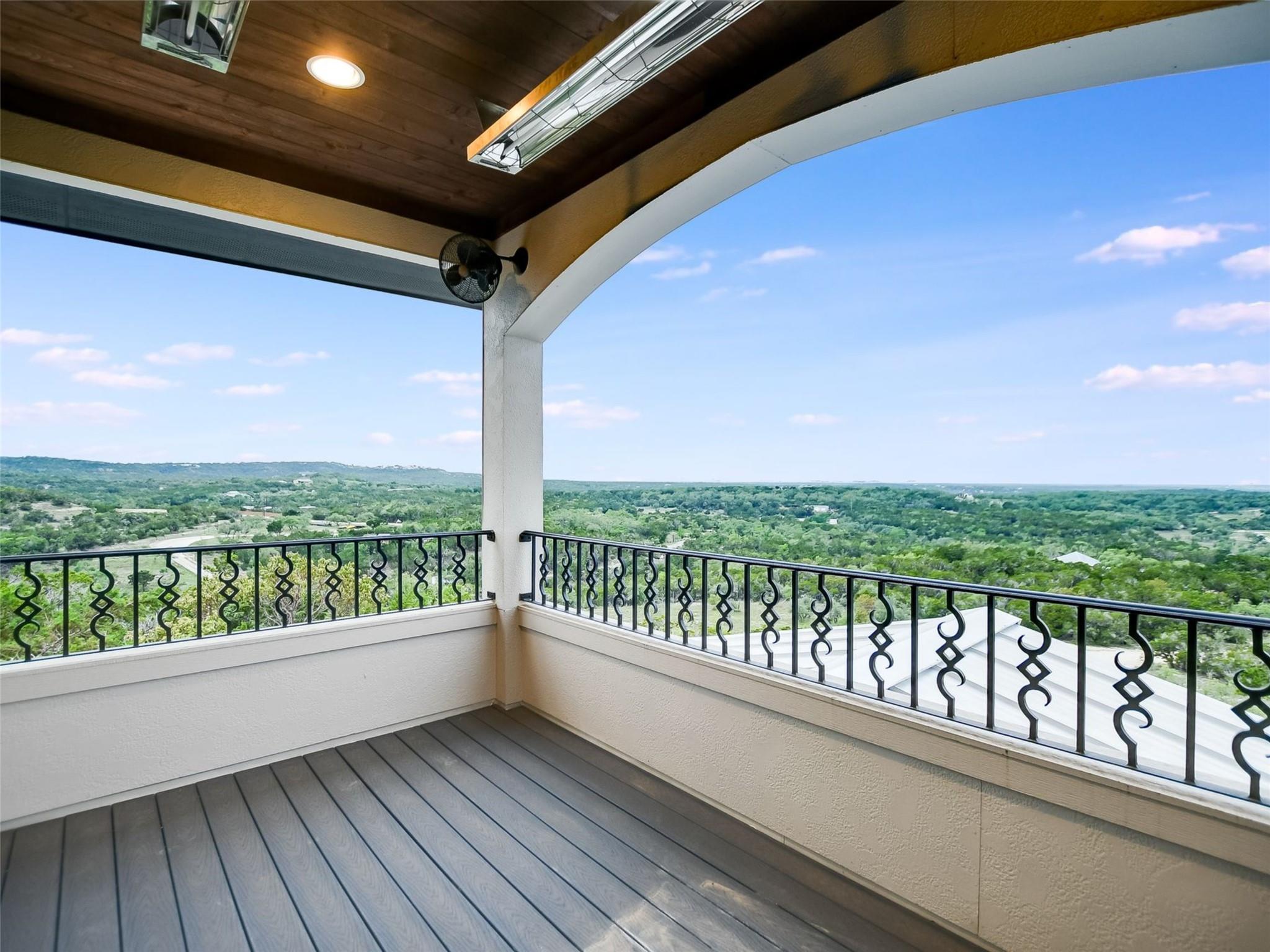 910 Plant Lady Ln, Dripping Springs, TX 78620