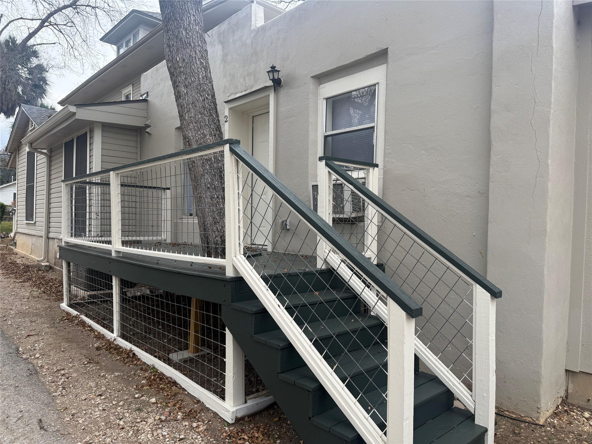 527 W San Antonio St # 2, San Marcos, TX 78666