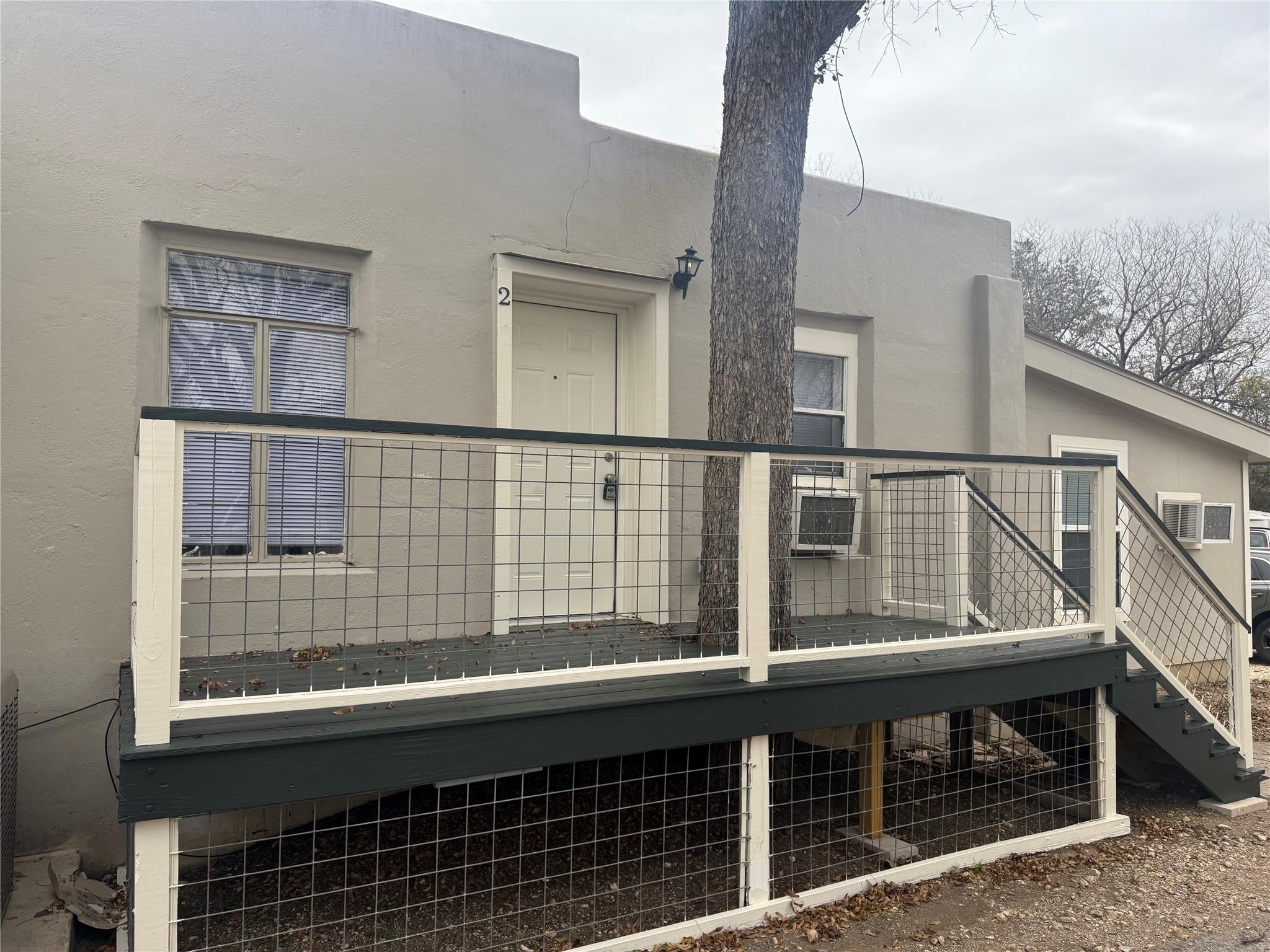 527 W San Antonio St # 2, San Marcos, TX 78666