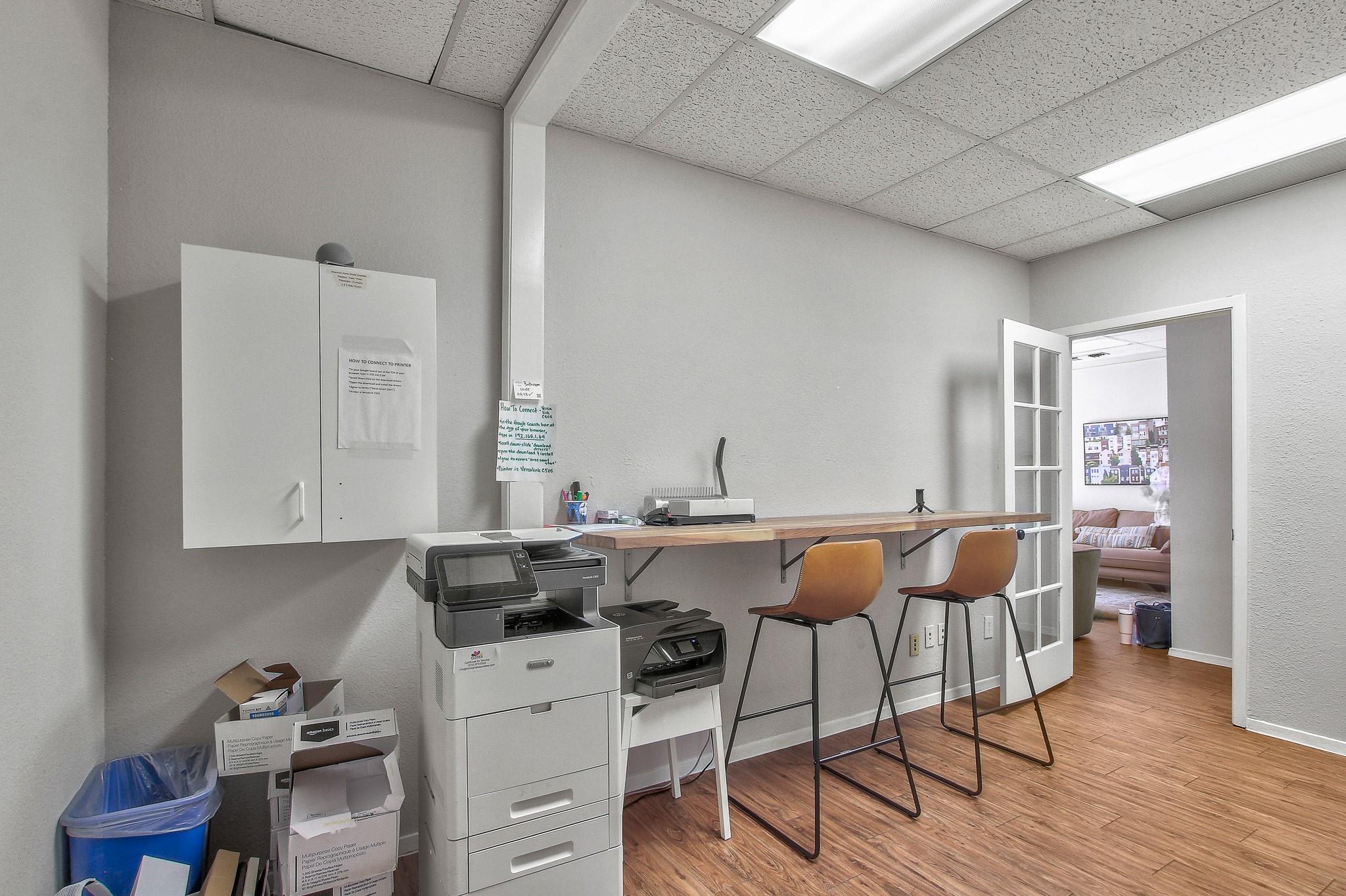 5818 Balcones Dr # 201, Austin, TX 78731