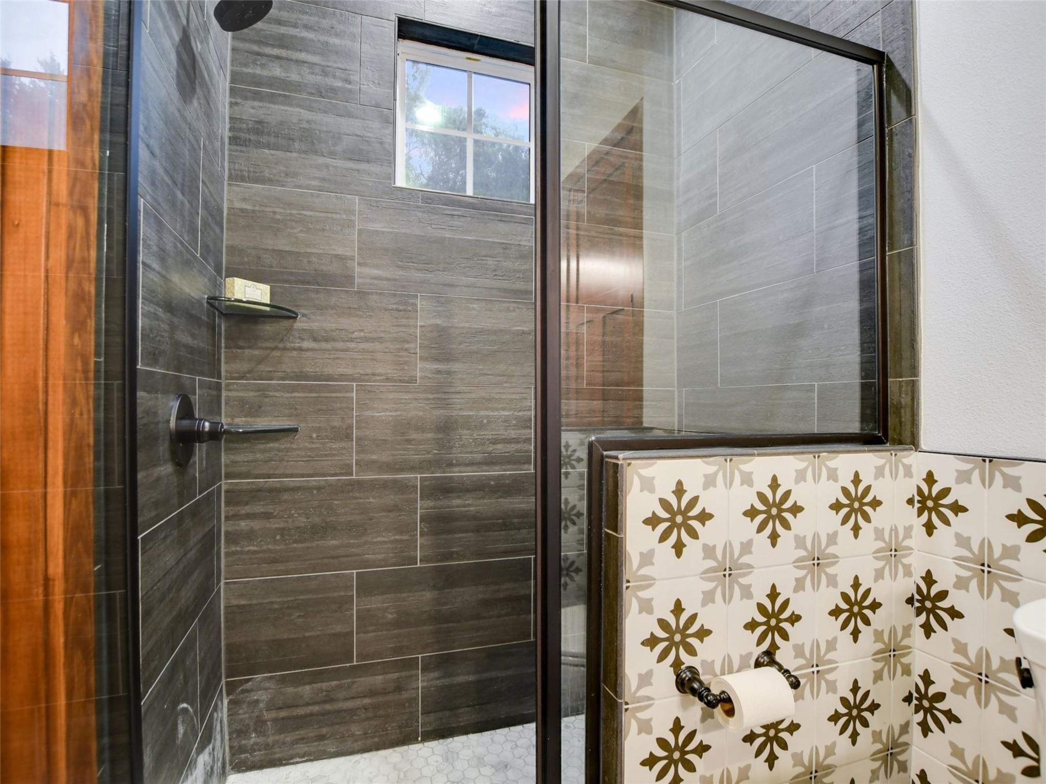 910 Plant Lady Ln, Dripping Springs, TX 78620