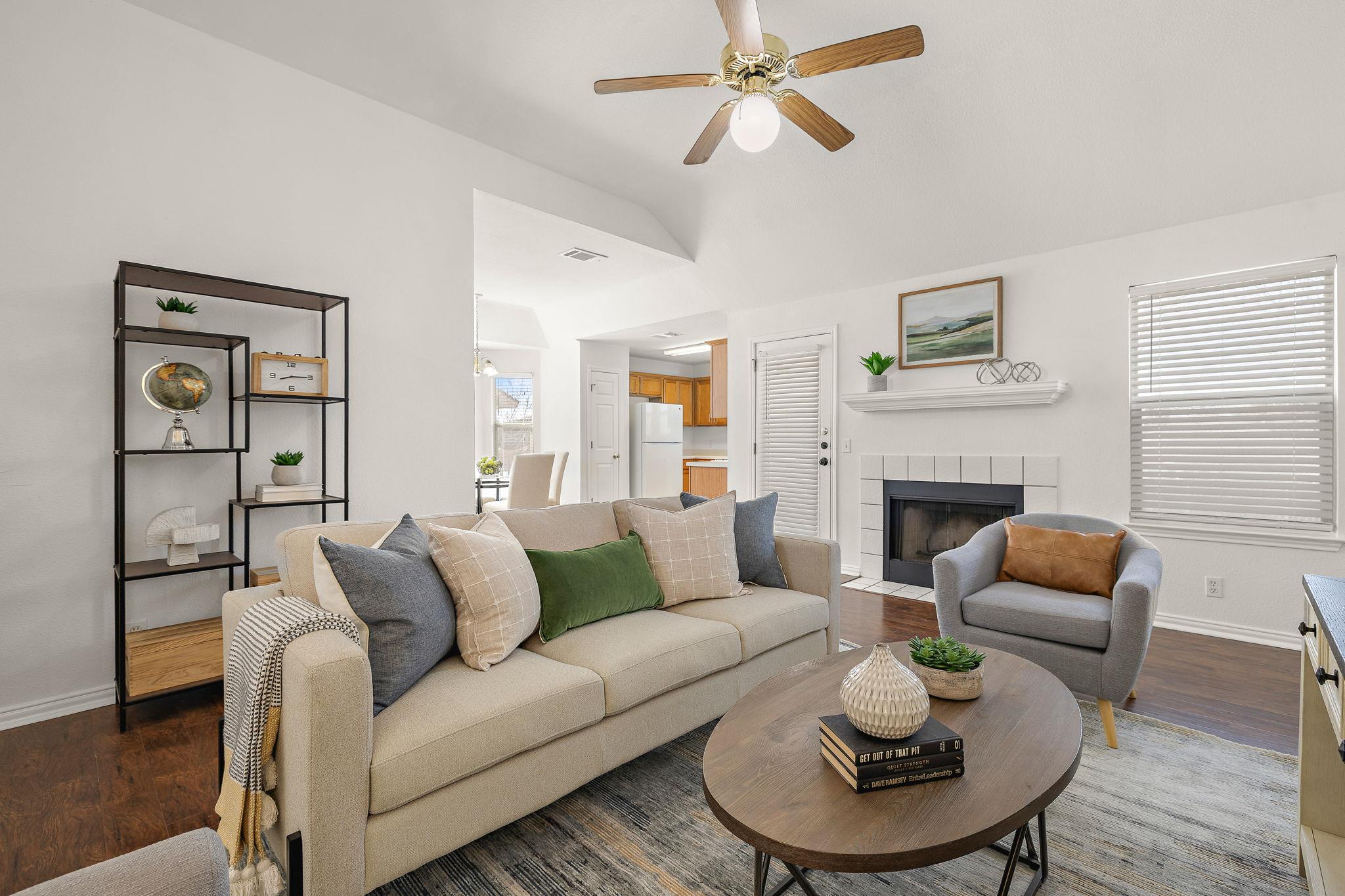 239 Dana Dr, Hutto, TX 78634