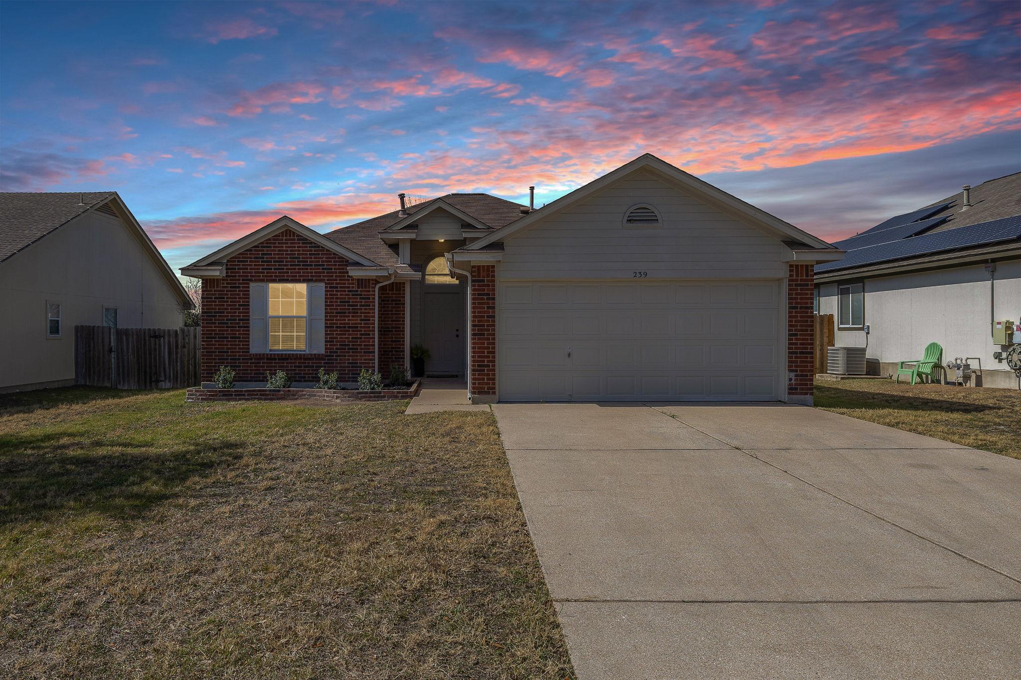 239 Dana Dr, Hutto, TX 78634