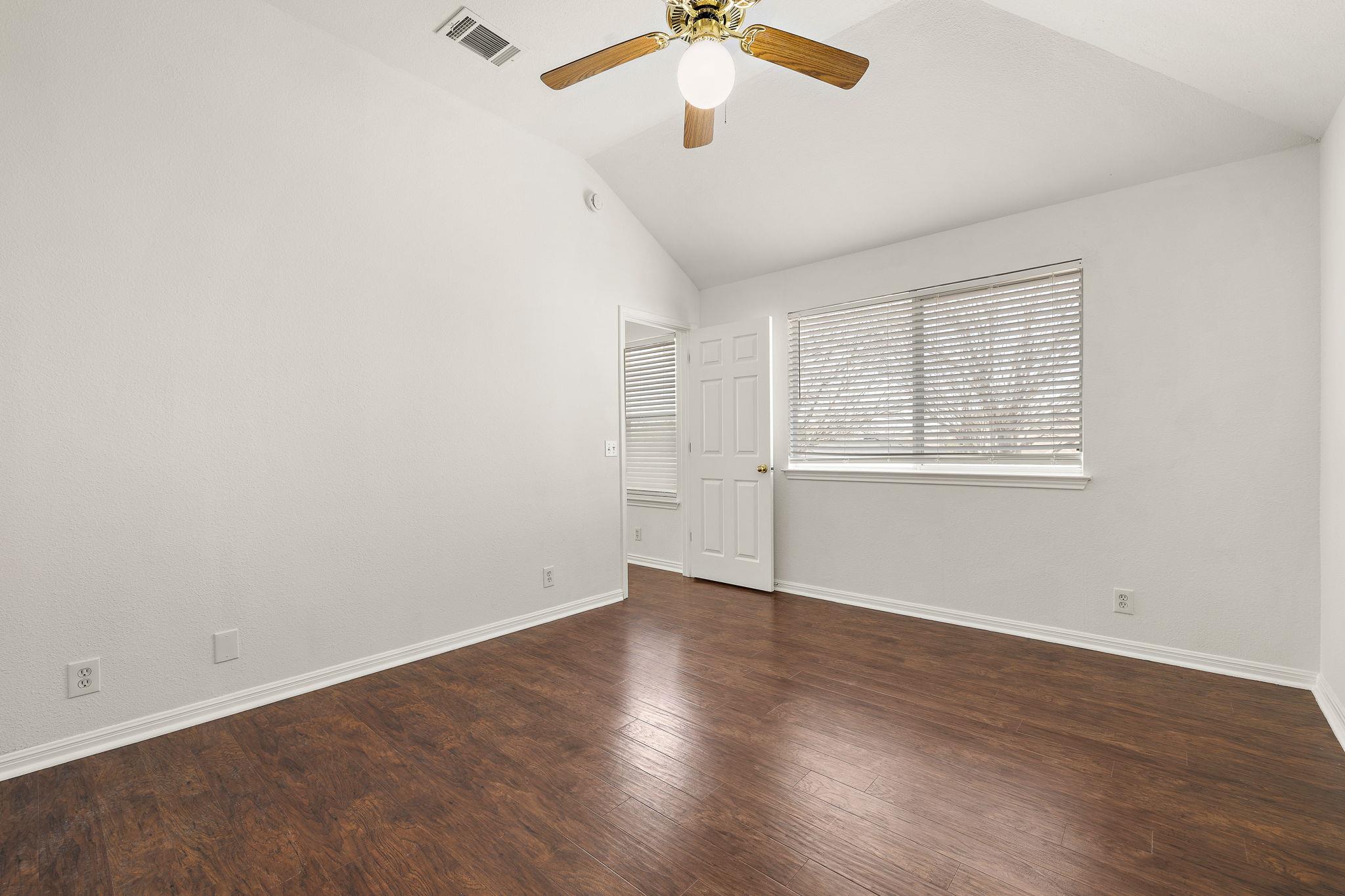 239 Dana Dr, Hutto, TX 78634