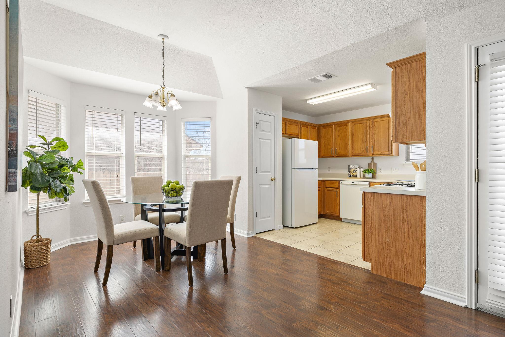 239 Dana Dr, Hutto, TX 78634