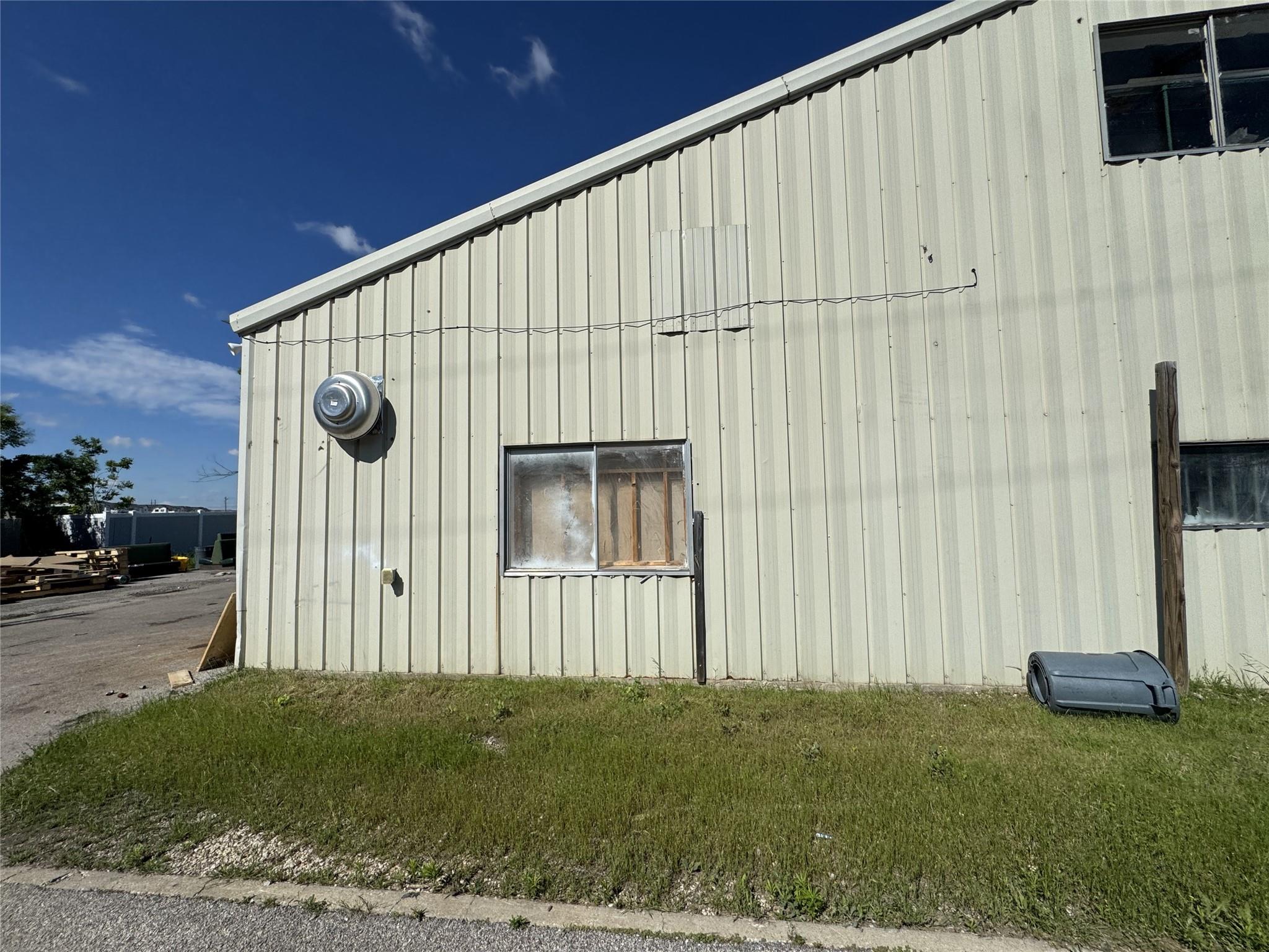 40120A Industrial Park Cir, Georgetown, TX 78626