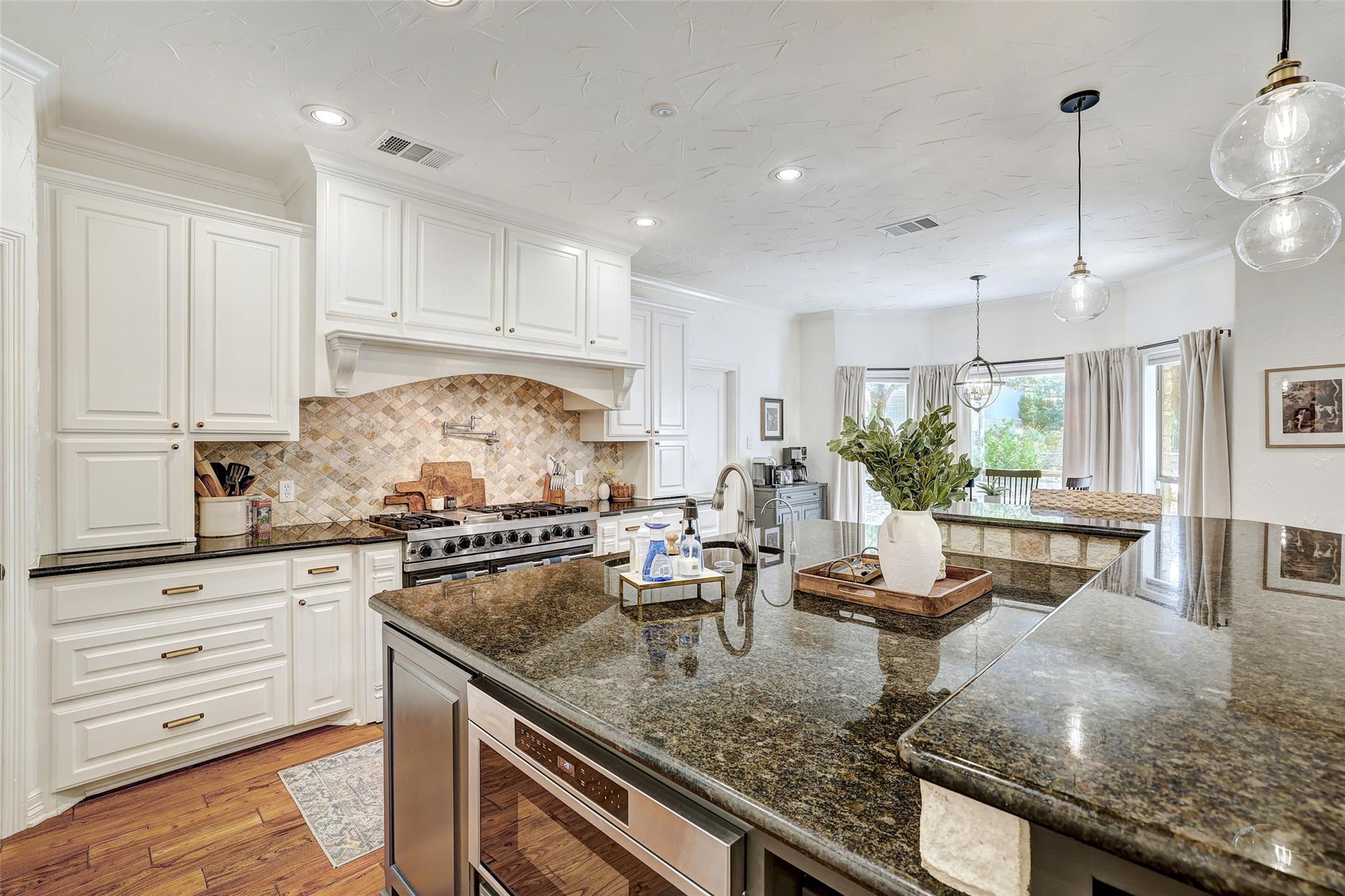 111 Roberts Cir, Georgetown, TX 78633