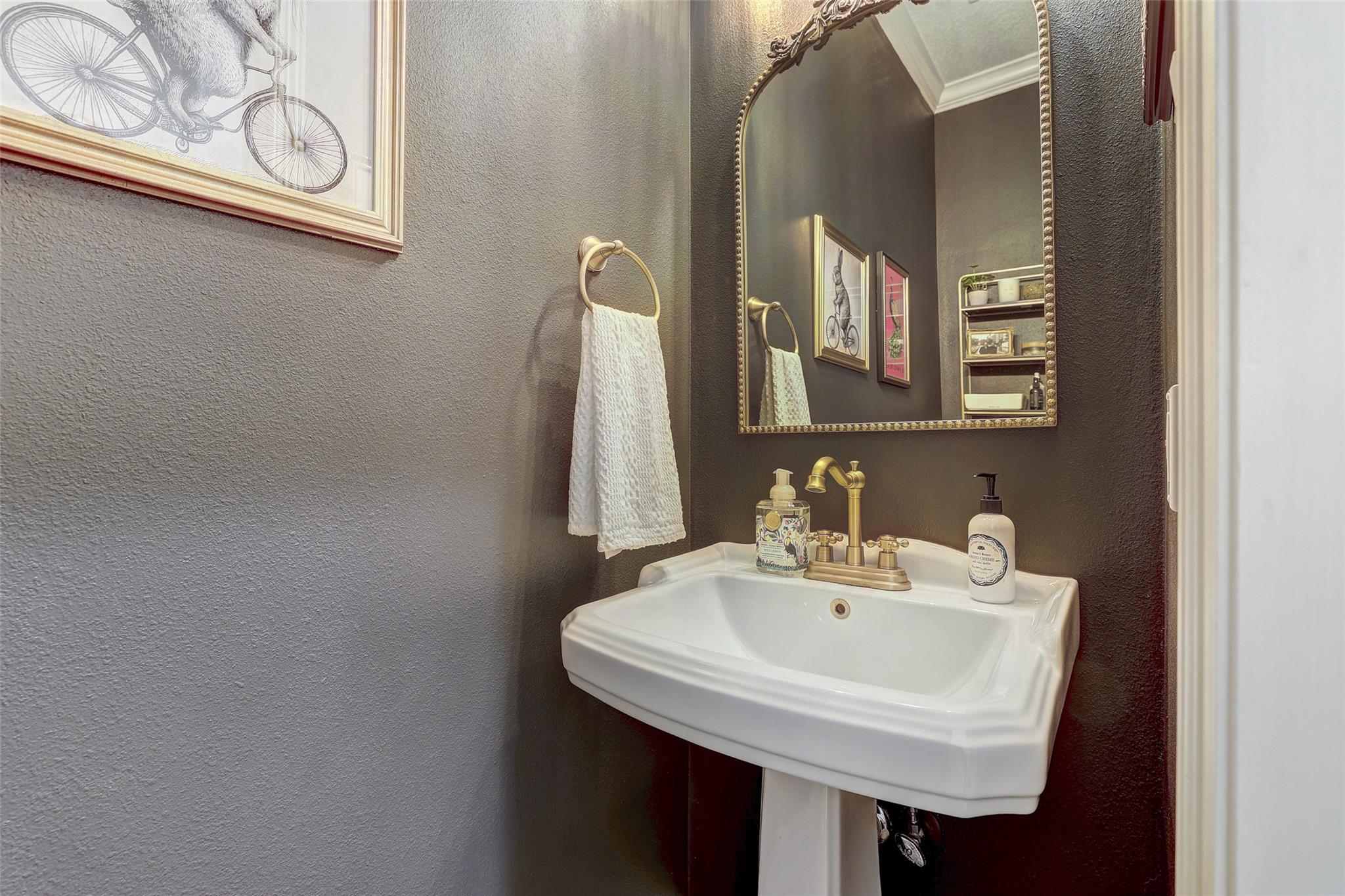 111 Roberts Cir, Georgetown, TX 78633