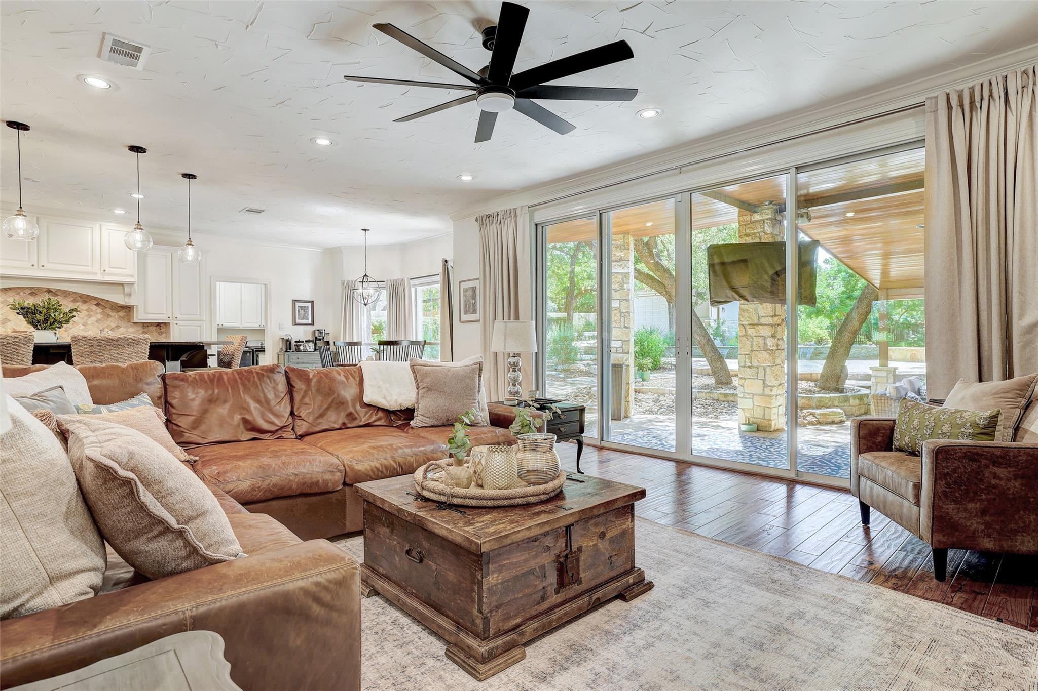 111 Roberts Cir, Georgetown, TX 78633