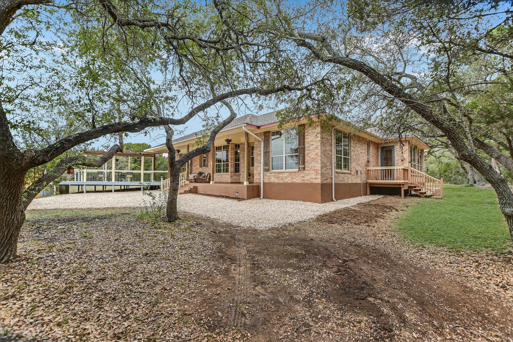 300 Round Rock Rd, Wimberley, TX 78676