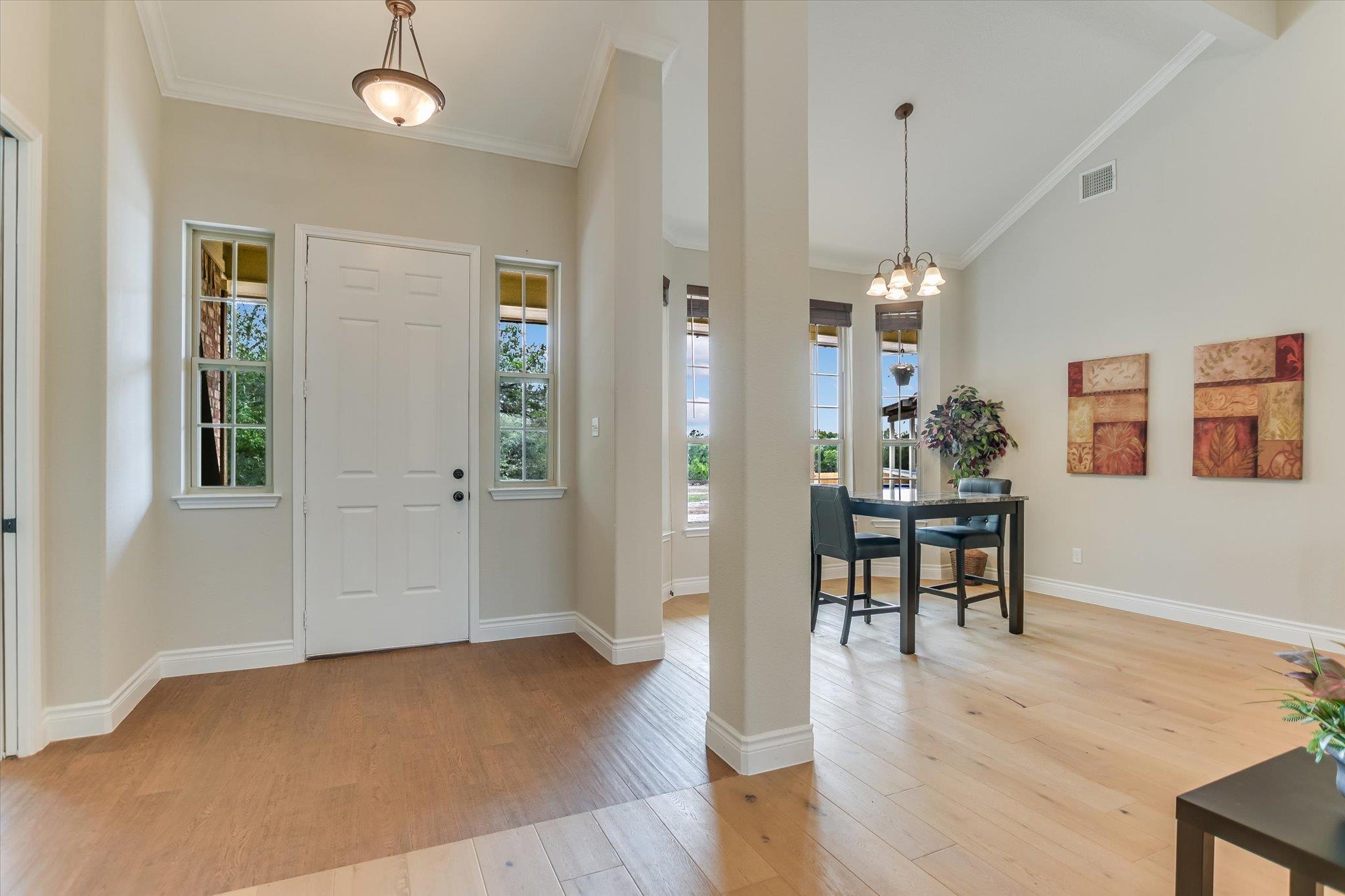 300 Round Rock Rd, Wimberley, TX 78676