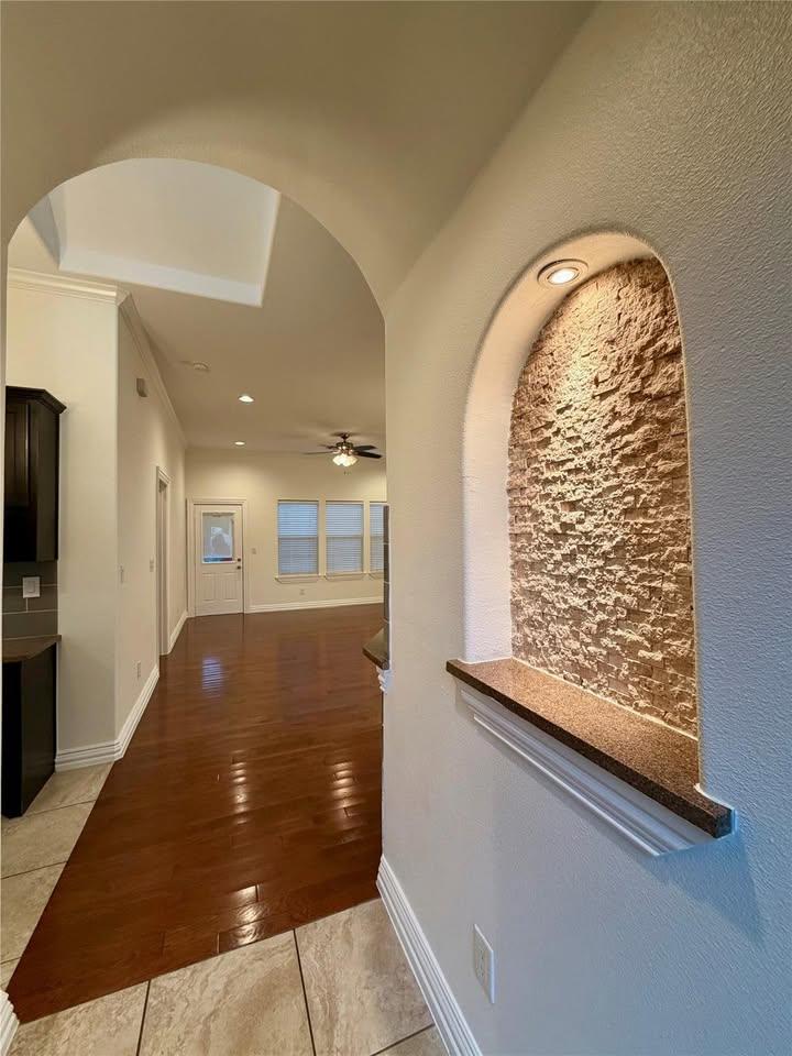 398 Mesa Dr # C, Del Valle, TX 78617