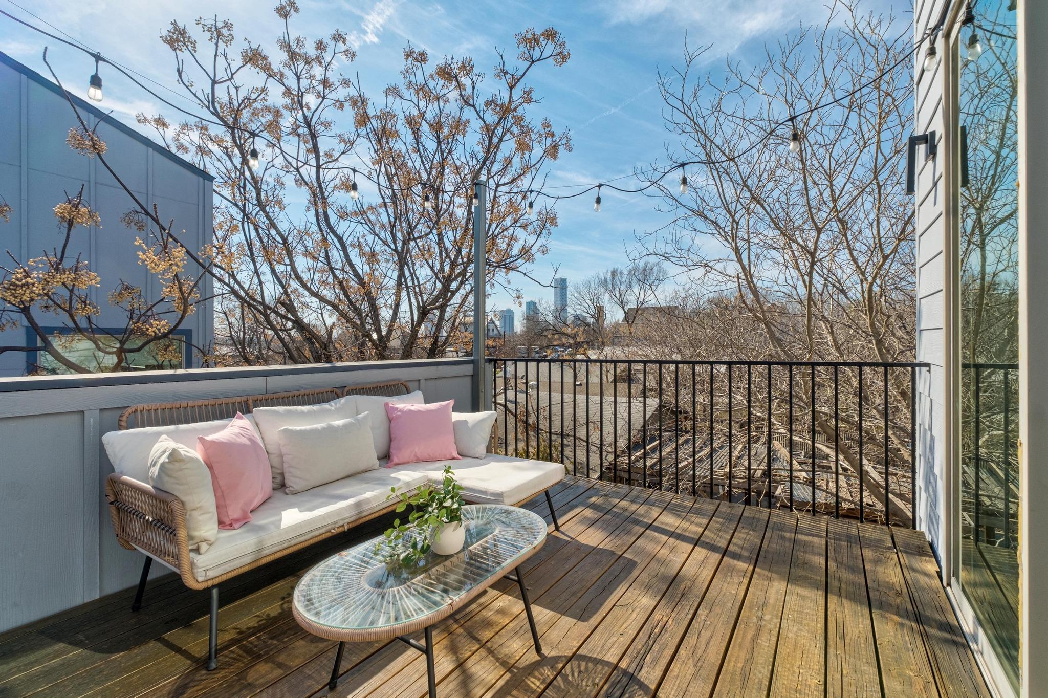 2014 E 9th St # 2, Austin, TX 78702