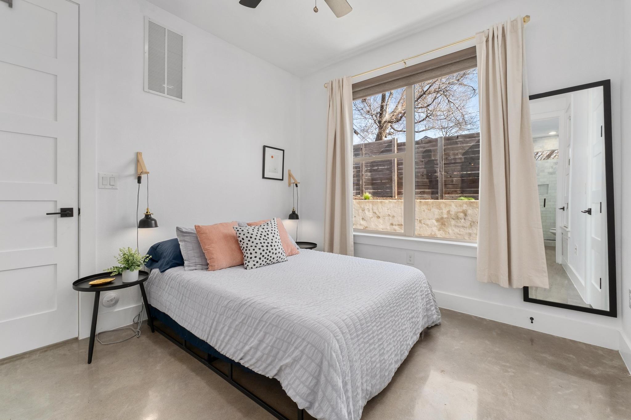 2014 E 9th St # 2, Austin, TX 78702