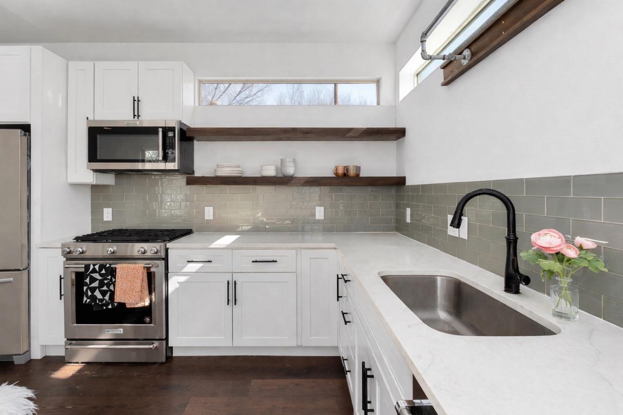 2014 E 9th St # 2, Austin, TX 78702