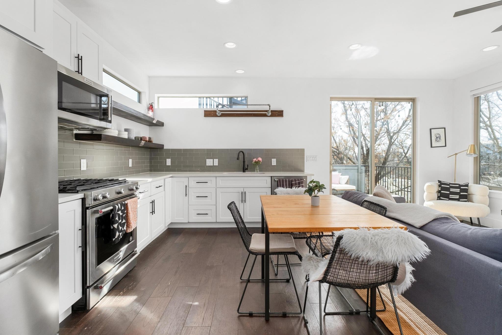 2014 E 9th St # 2, Austin, TX 78702