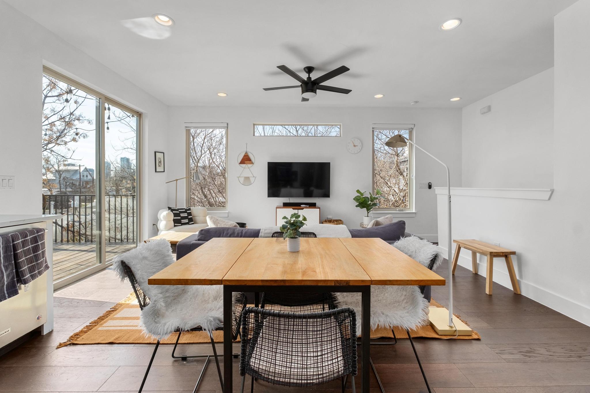 2014 E 9th St # 2, Austin, TX 78702