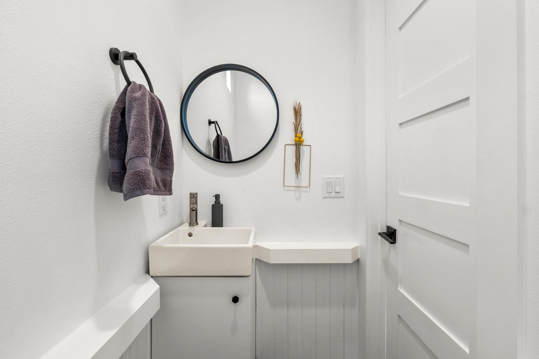 2014 E 9th St # 2, Austin, TX 78702