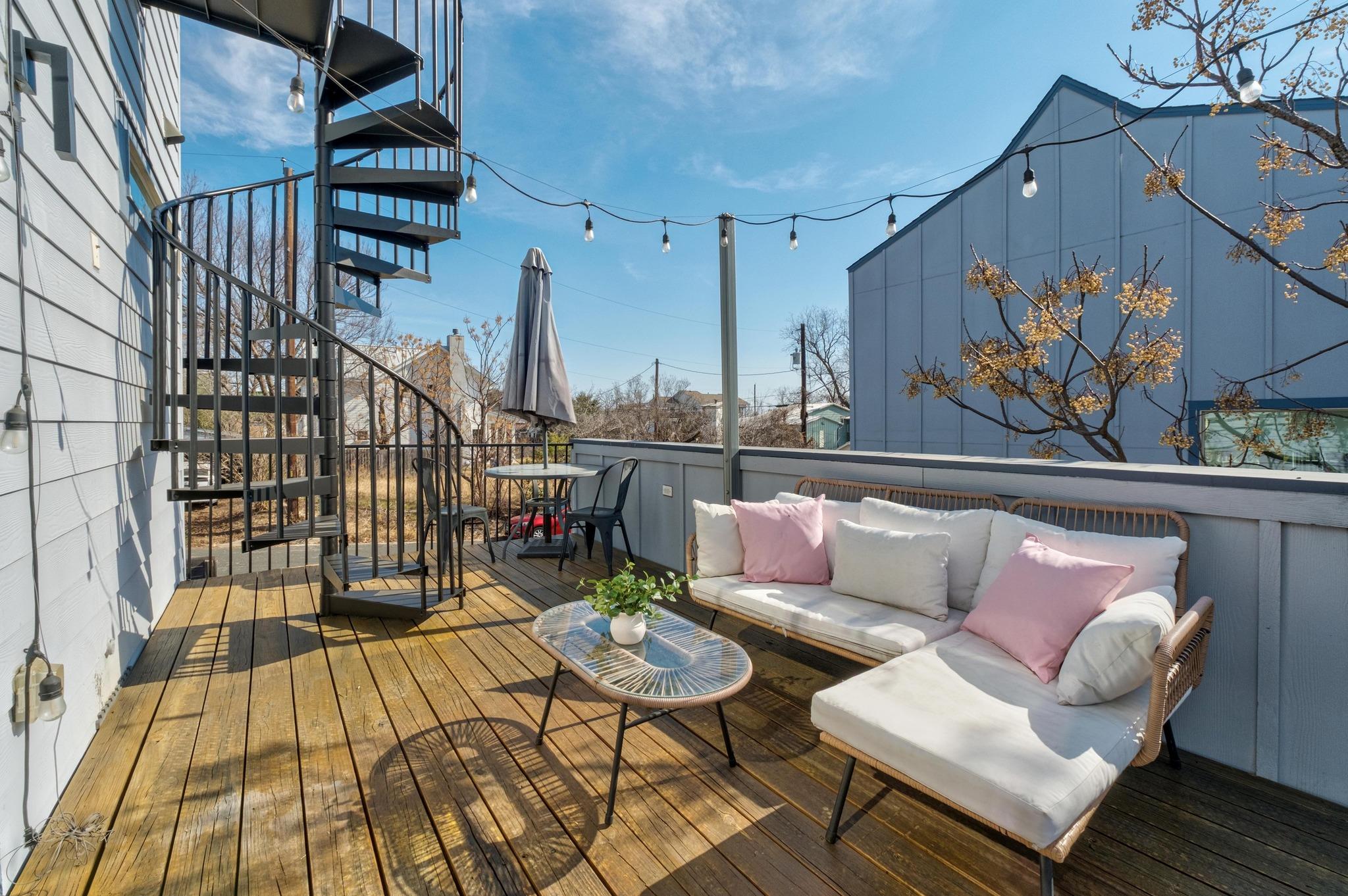 2014 E 9th St # 2, Austin, TX 78702