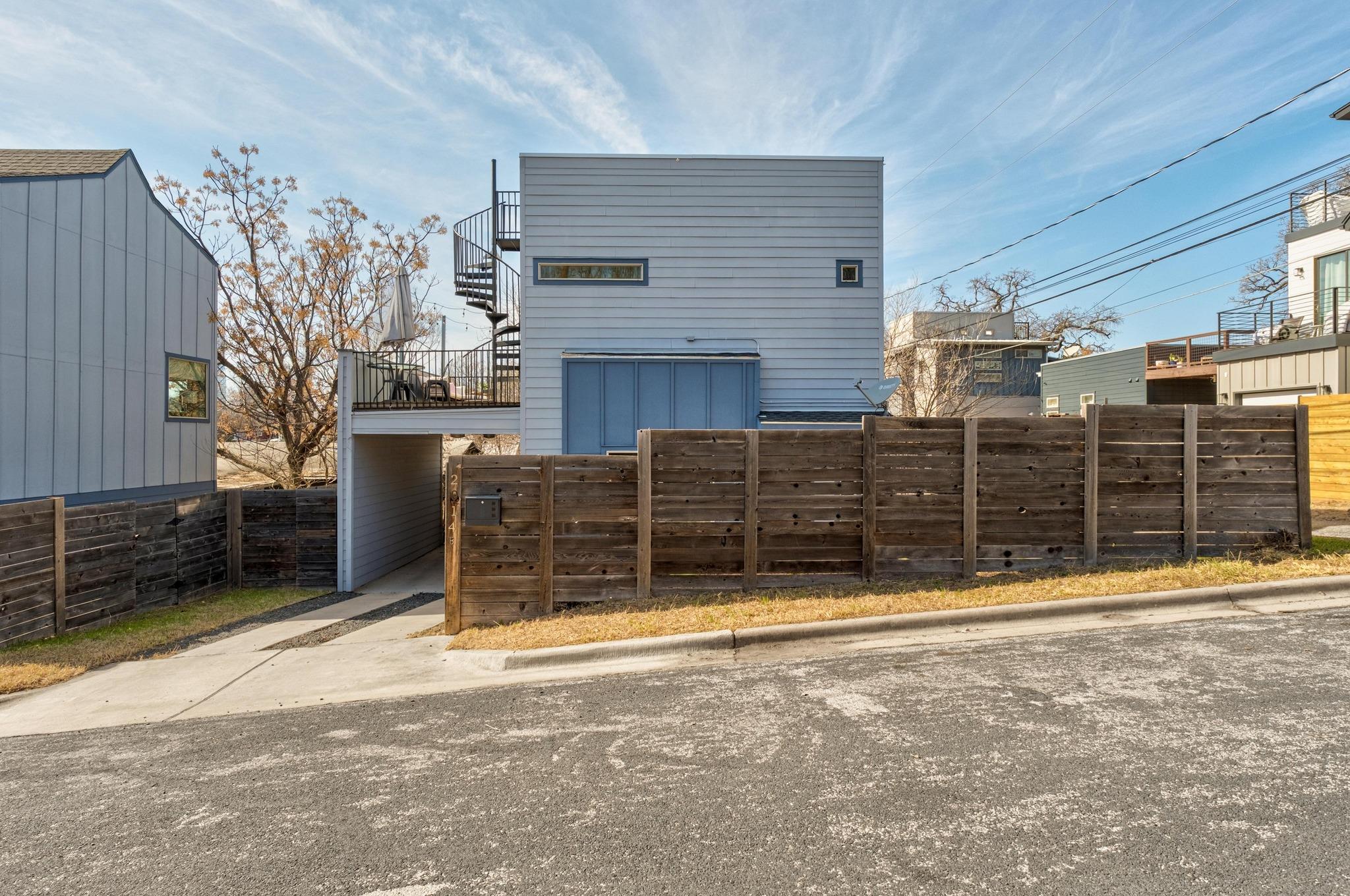 2014 E 9th St # 2, Austin, TX 78702