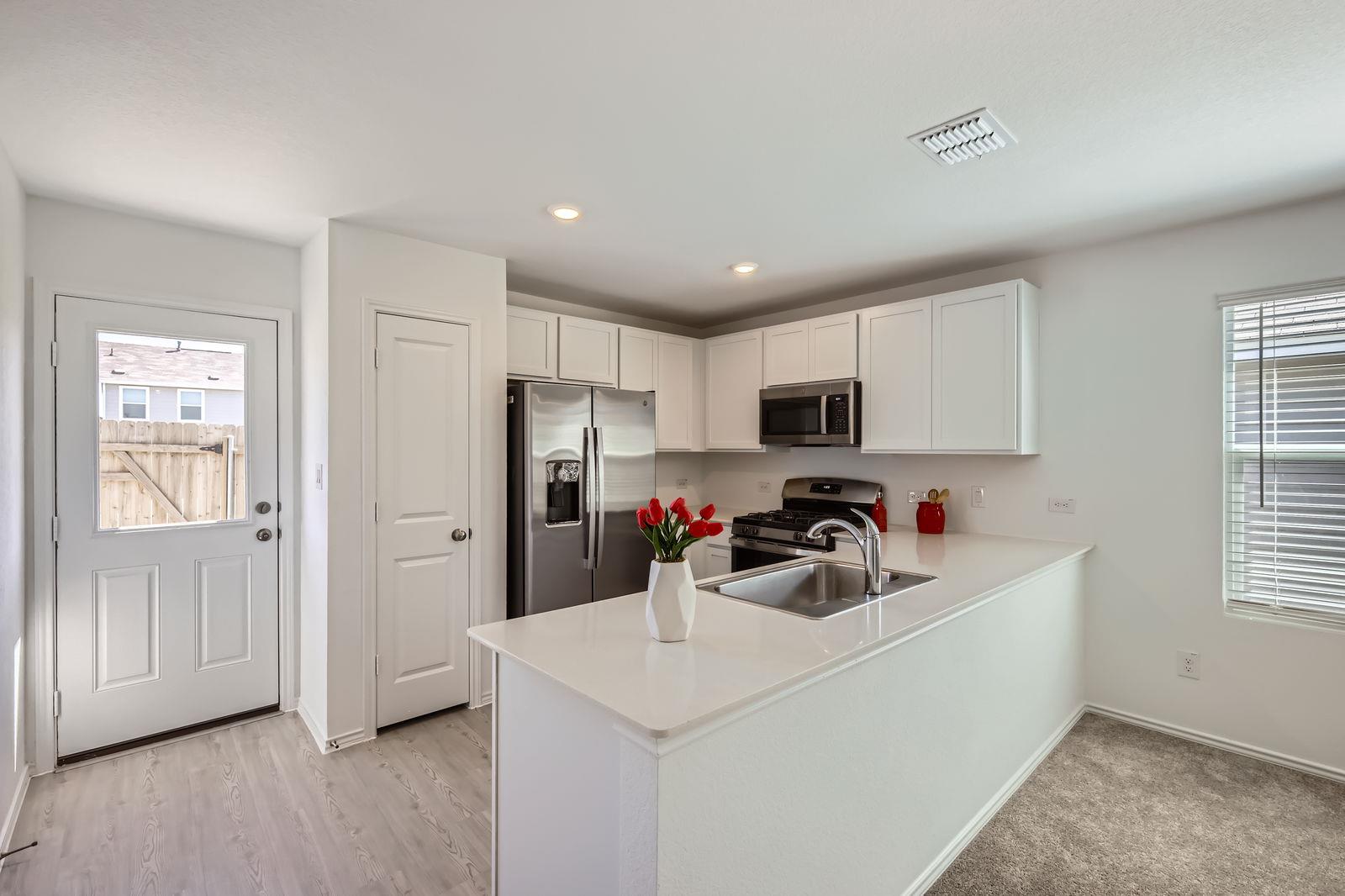 206 Sambre St, Kyle, TX 78640