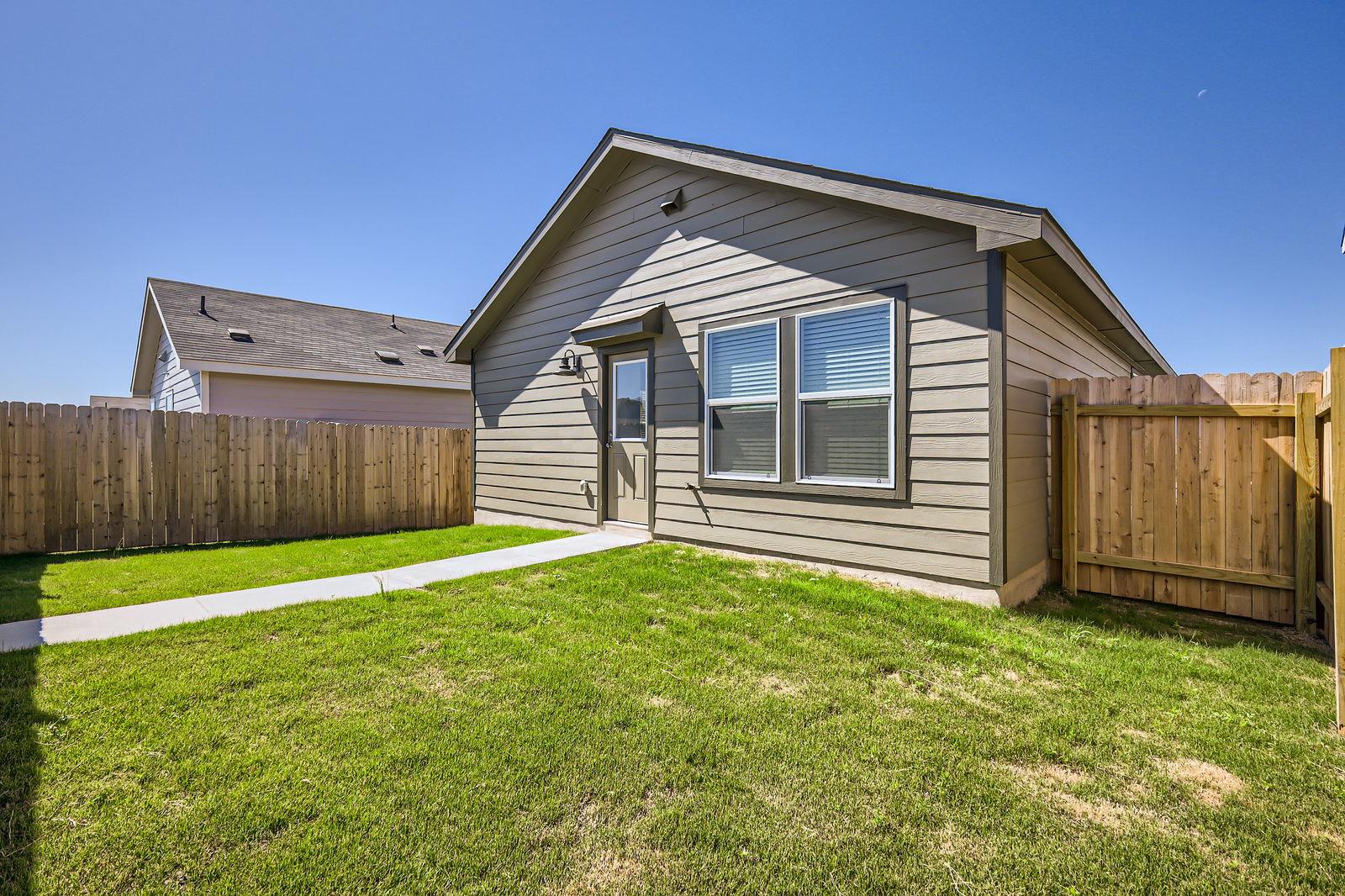 206 Sambre St, Kyle, TX 78640