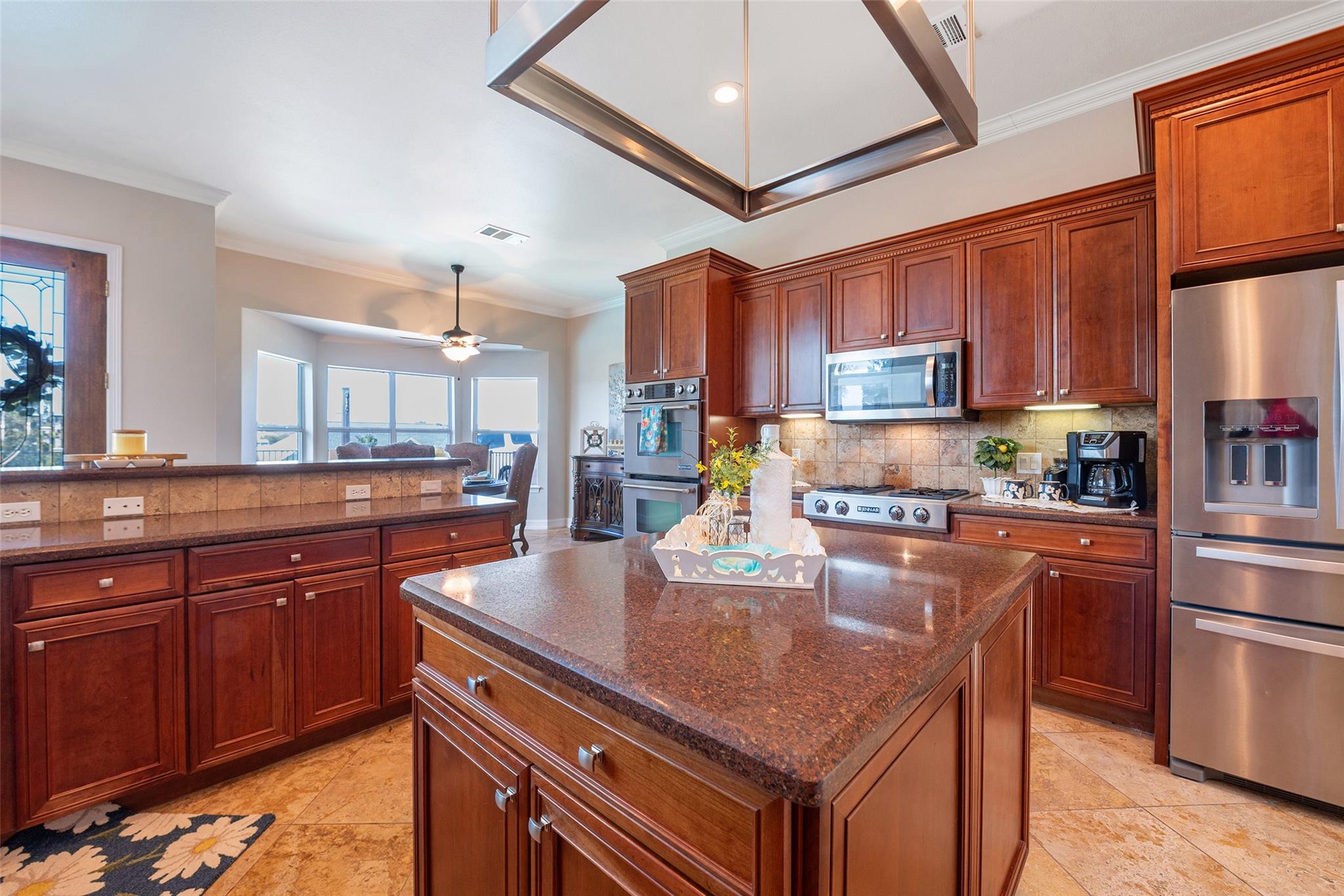 3211 Constitution Dr, Lago Vista, TX 78645