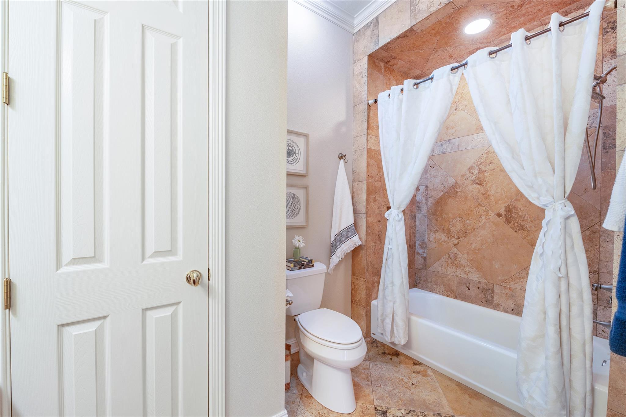 3211 Constitution Dr, Lago Vista, TX 78645