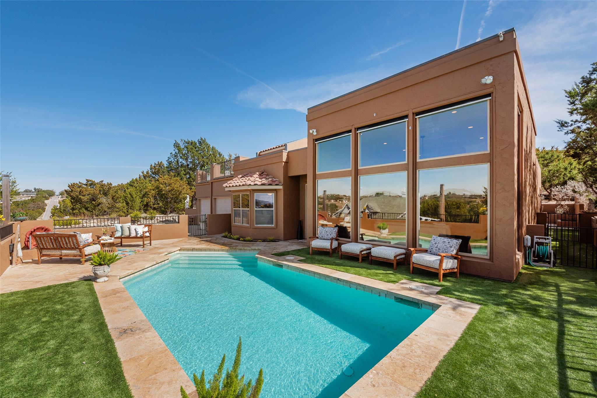 3211 Constitution Dr, Lago Vista, TX 78645