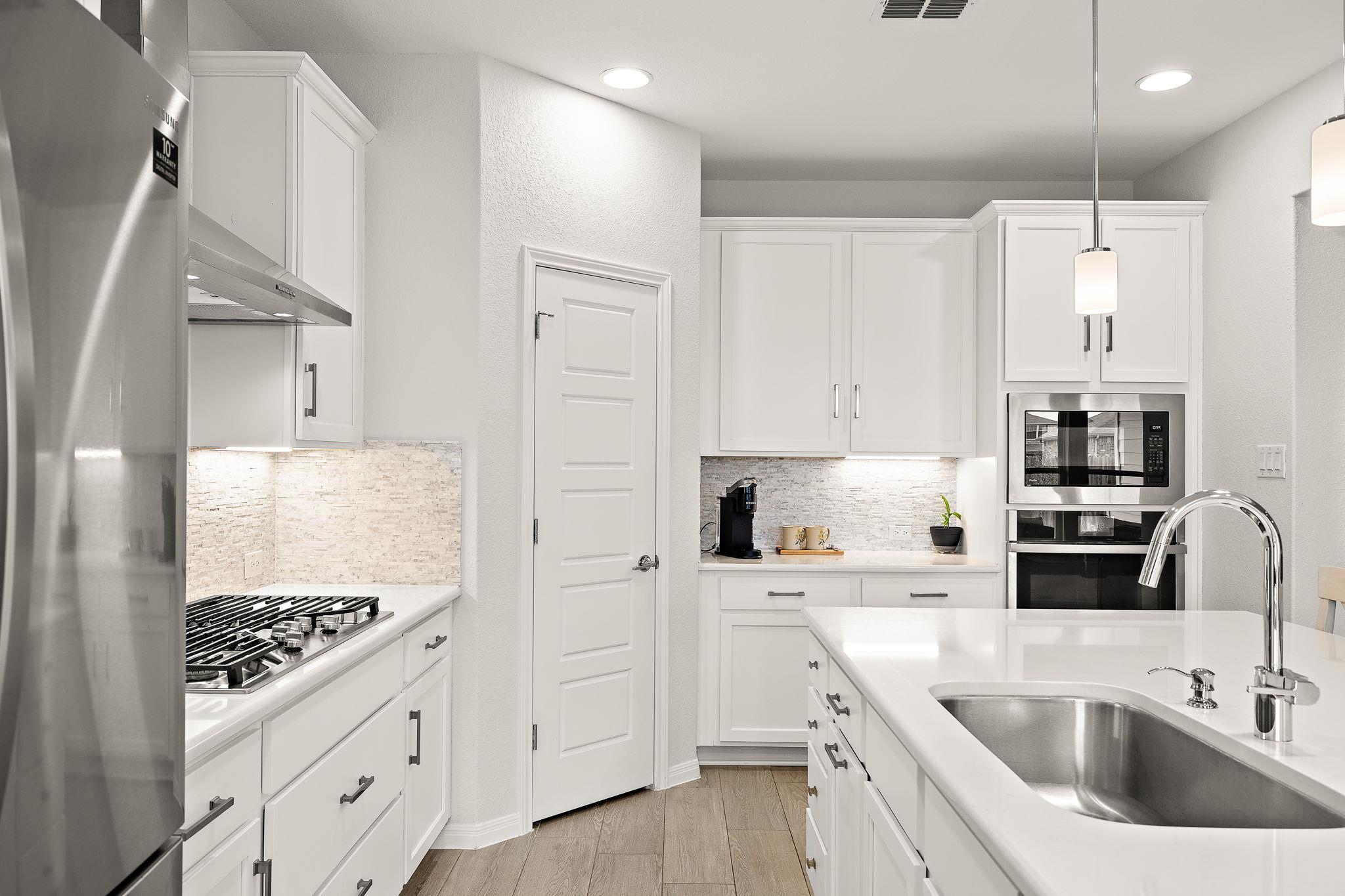 16713 Elsinore Ln, Pflugerville, TX 78660