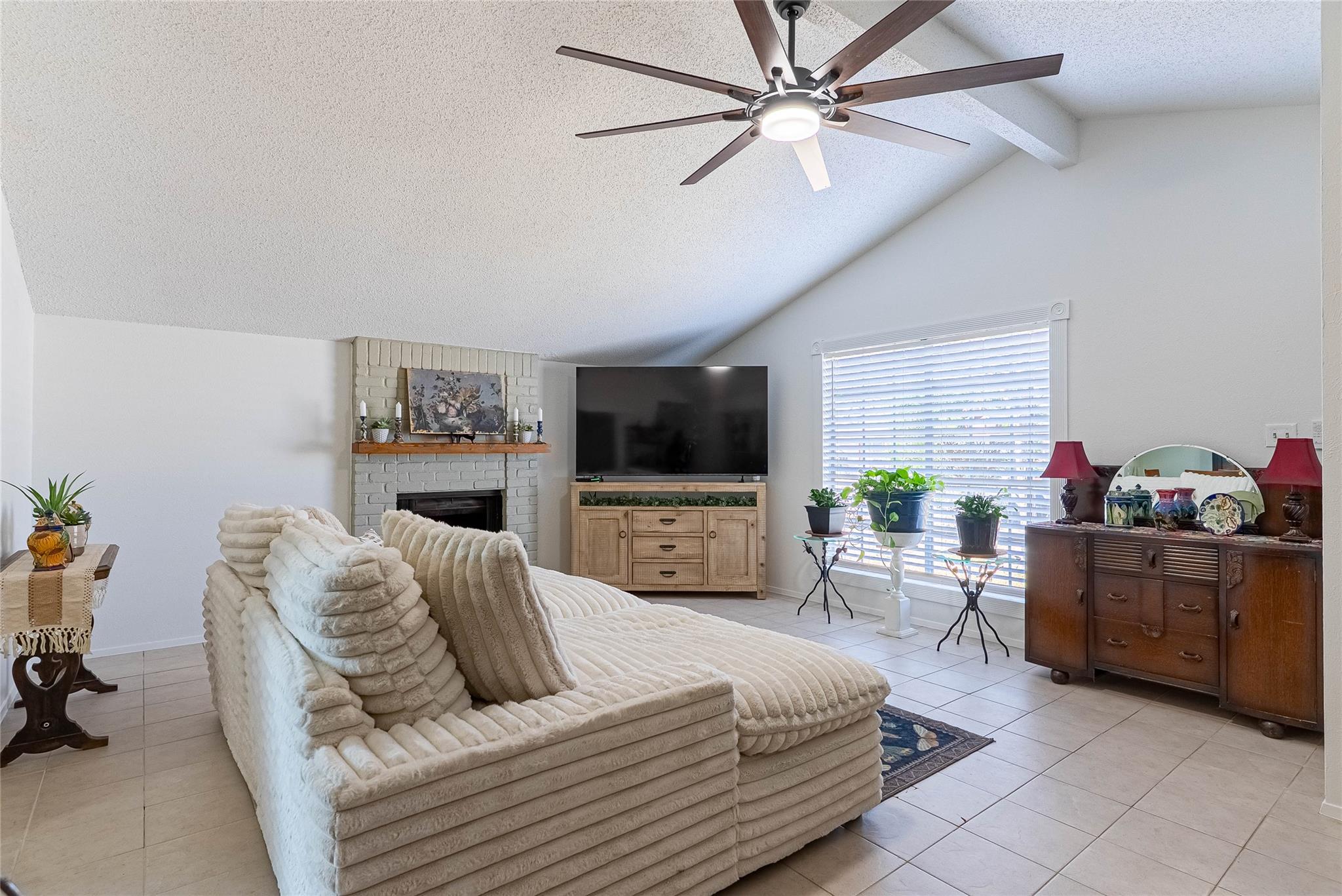 1904 Cameo Dr, Round Rock, TX 78664