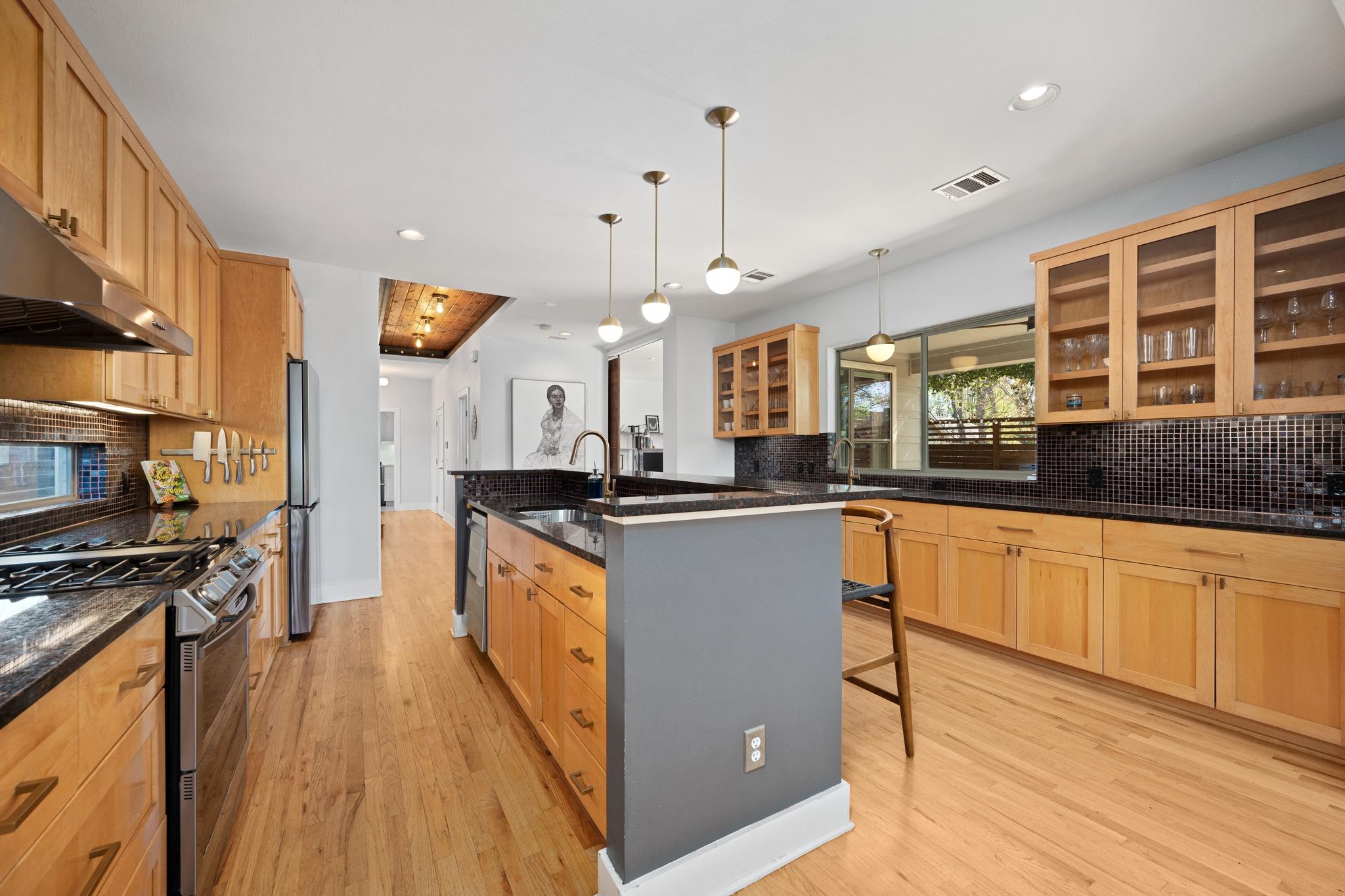 814 E 46th St, Austin, TX 78751