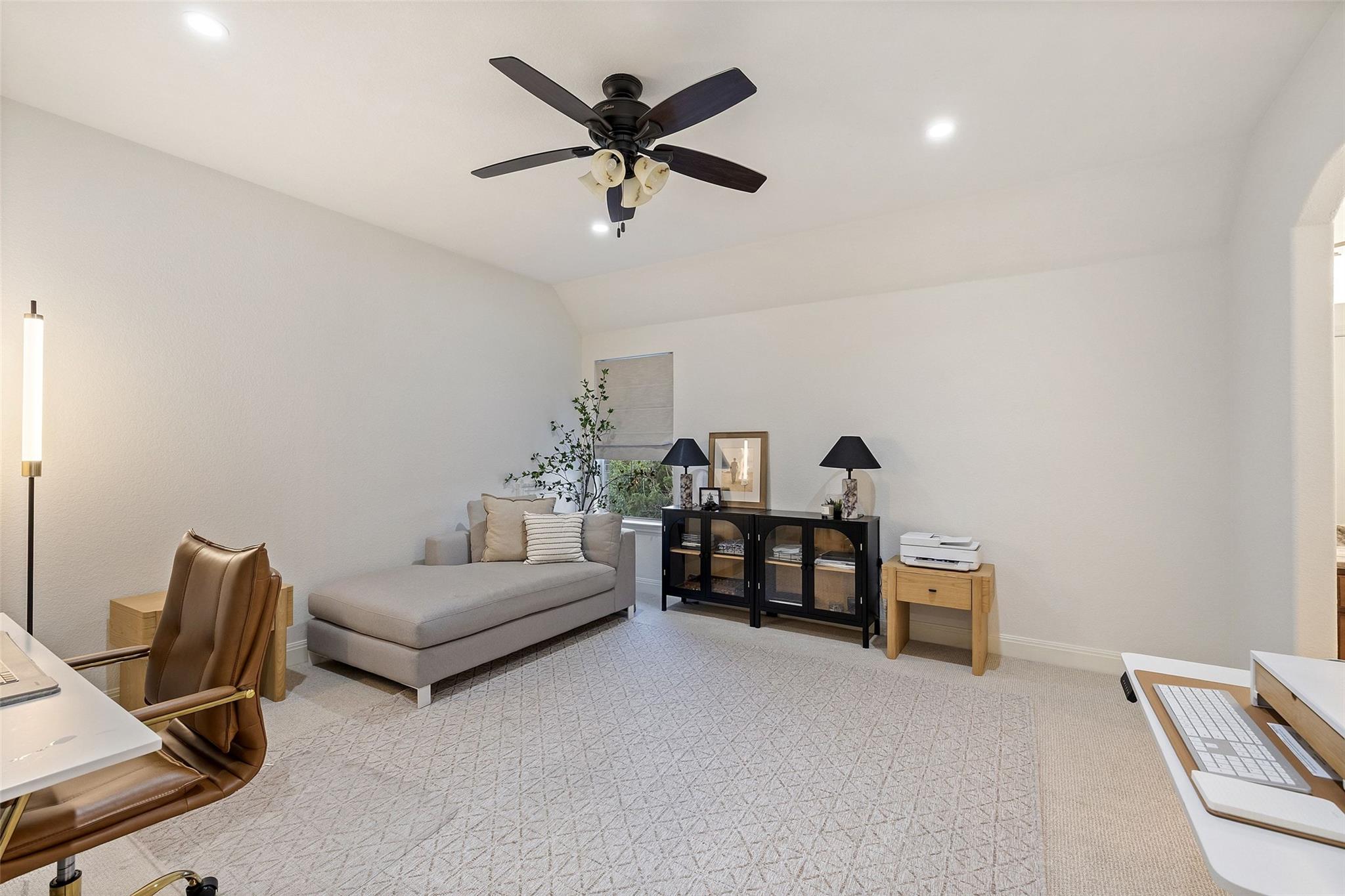 11700 EAGLES GLEN Dr, Austin, TX 78732