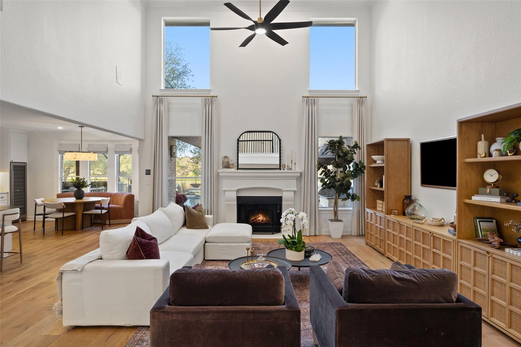 11700 EAGLES GLEN Dr, Austin, TX 78732