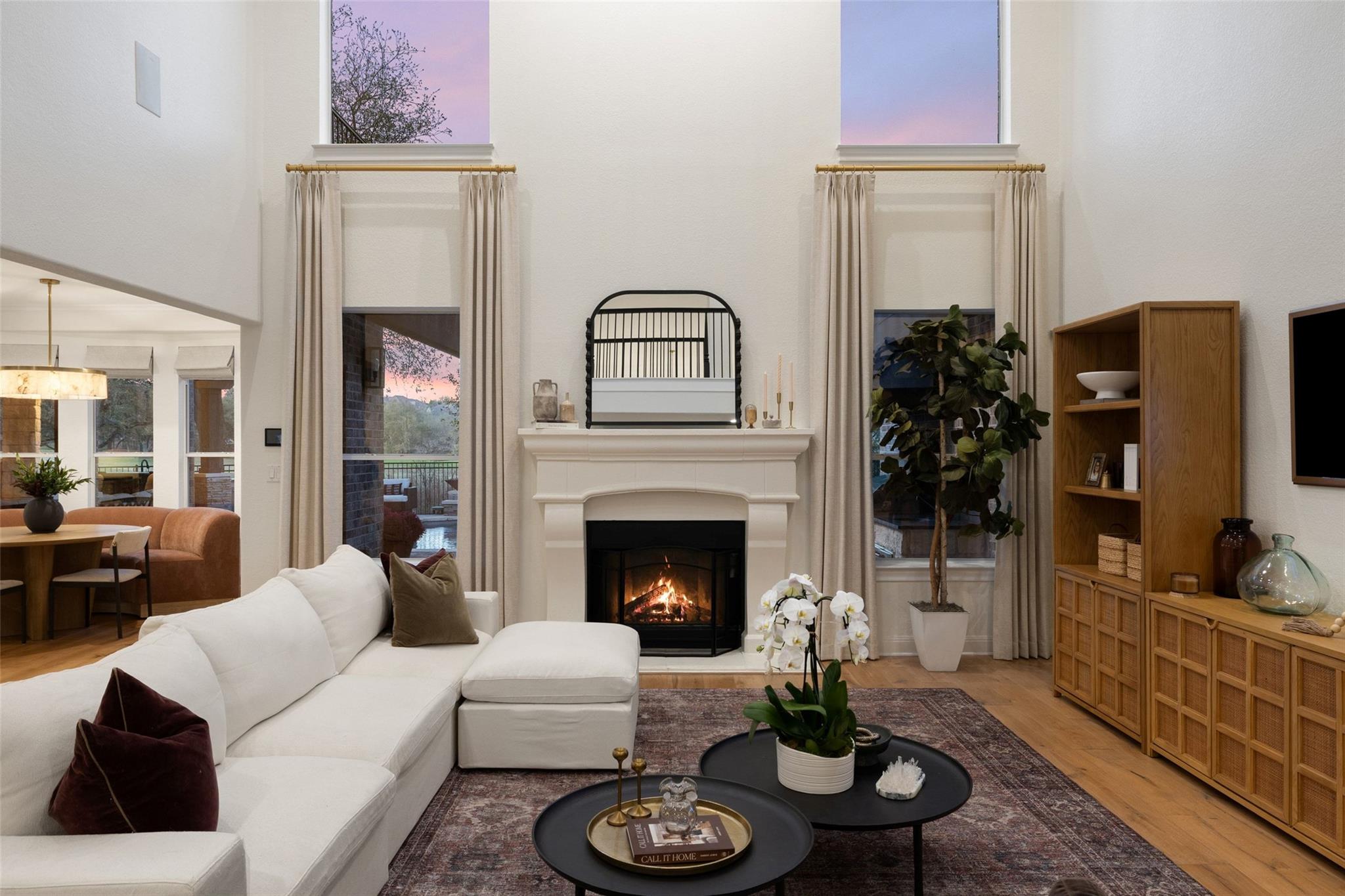 11700 EAGLES GLEN Dr, Austin, TX 78732