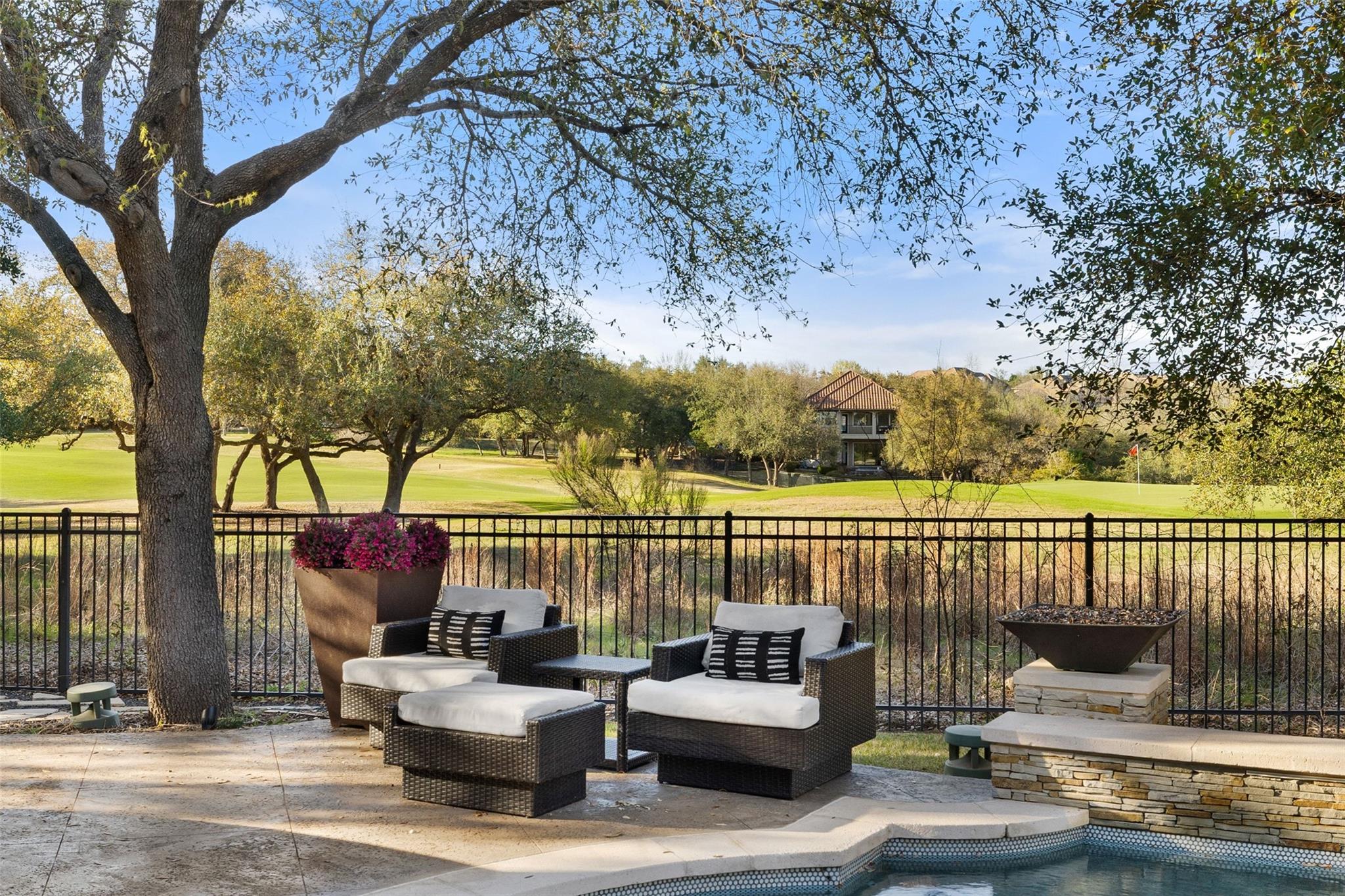 11700 EAGLES GLEN Dr, Austin, TX 78732