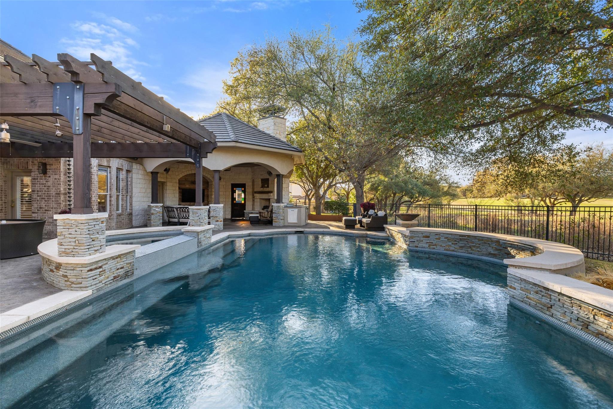 11700 EAGLES GLEN Dr, Austin, TX 78732