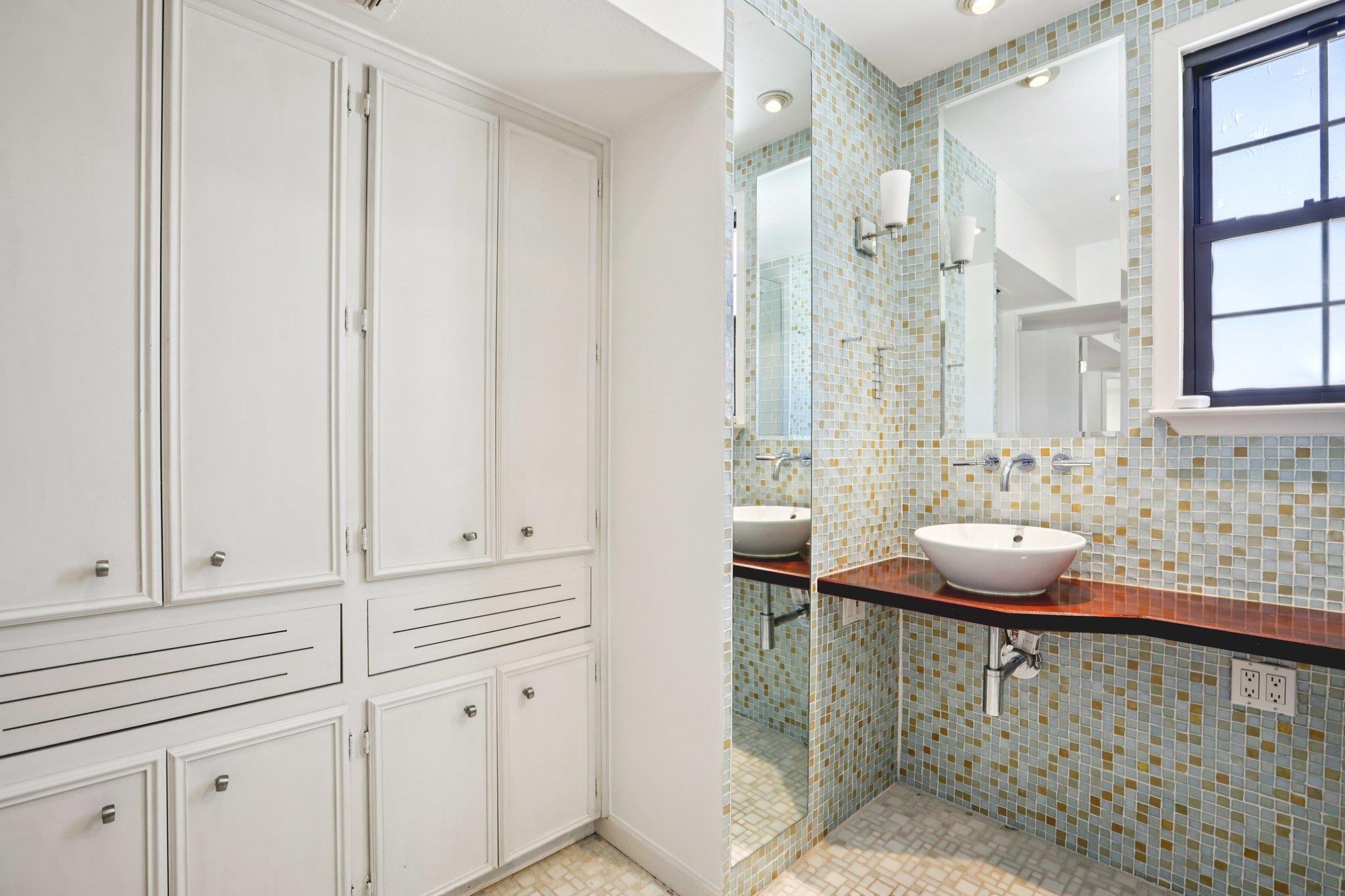 7216 Chimney Cors, Austin, TX 78731