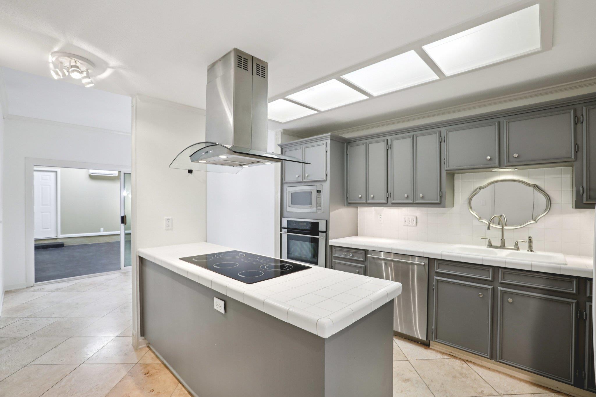 7216 Chimney Cors, Austin, TX 78731