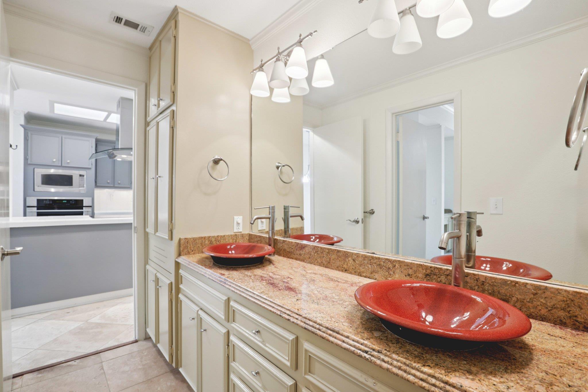 7216 Chimney Cors, Austin, TX 78731