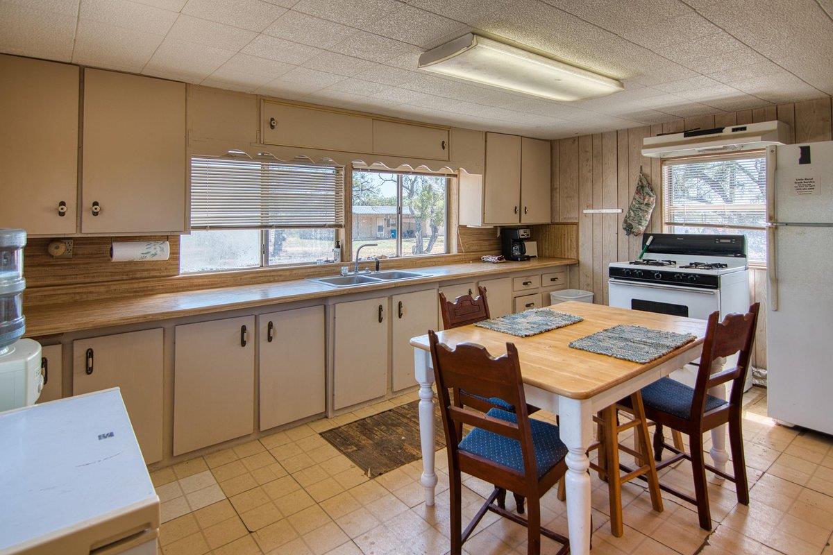 567 County Road 241, Rochelle, TX 76872